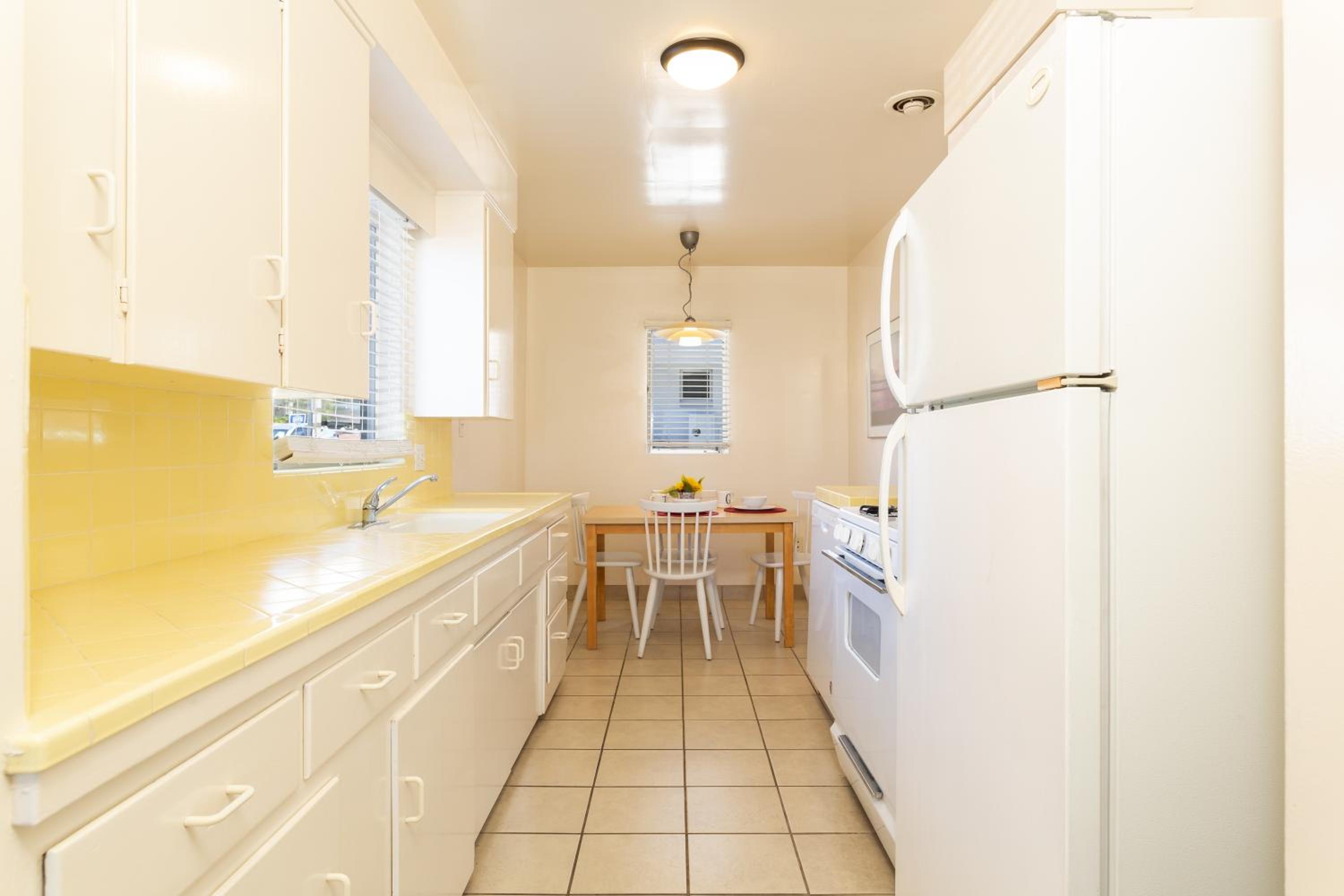 1 Bedroom With Large Ocean View Deck