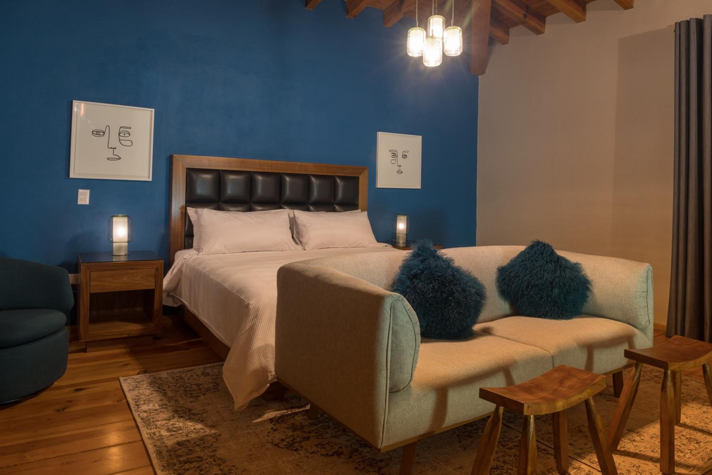 Deluxe Suite - Photo 21