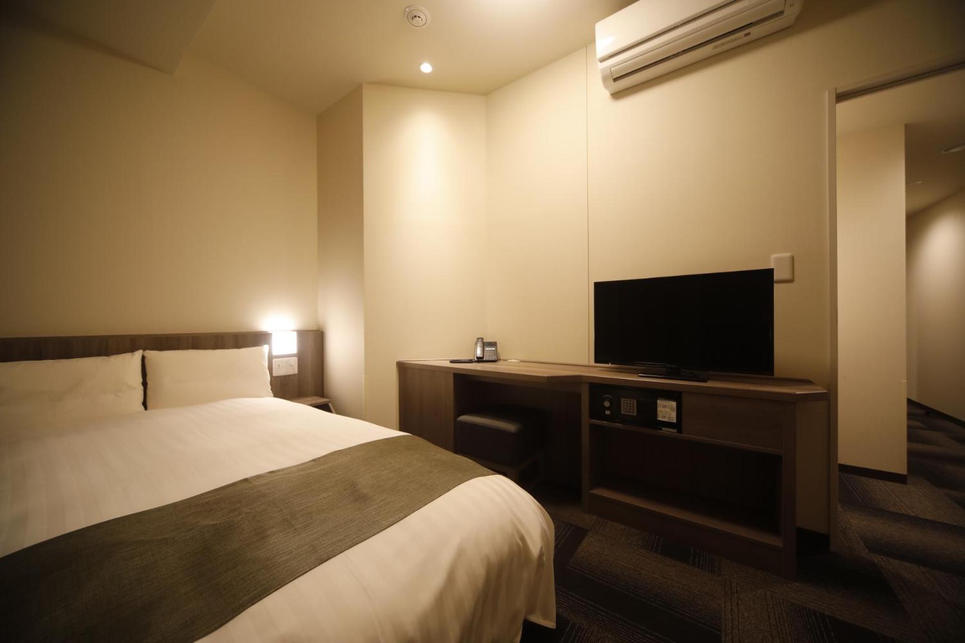 <Special Offer> Double Room with Small Double Bed - No Daily Cleaning