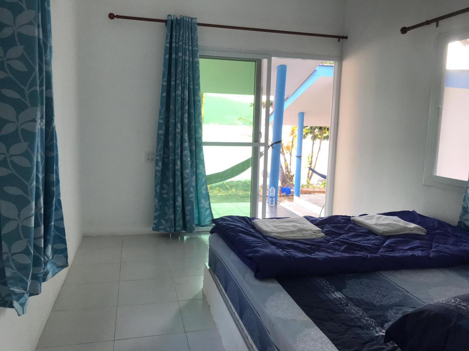 Room with Sea View - Photo 8