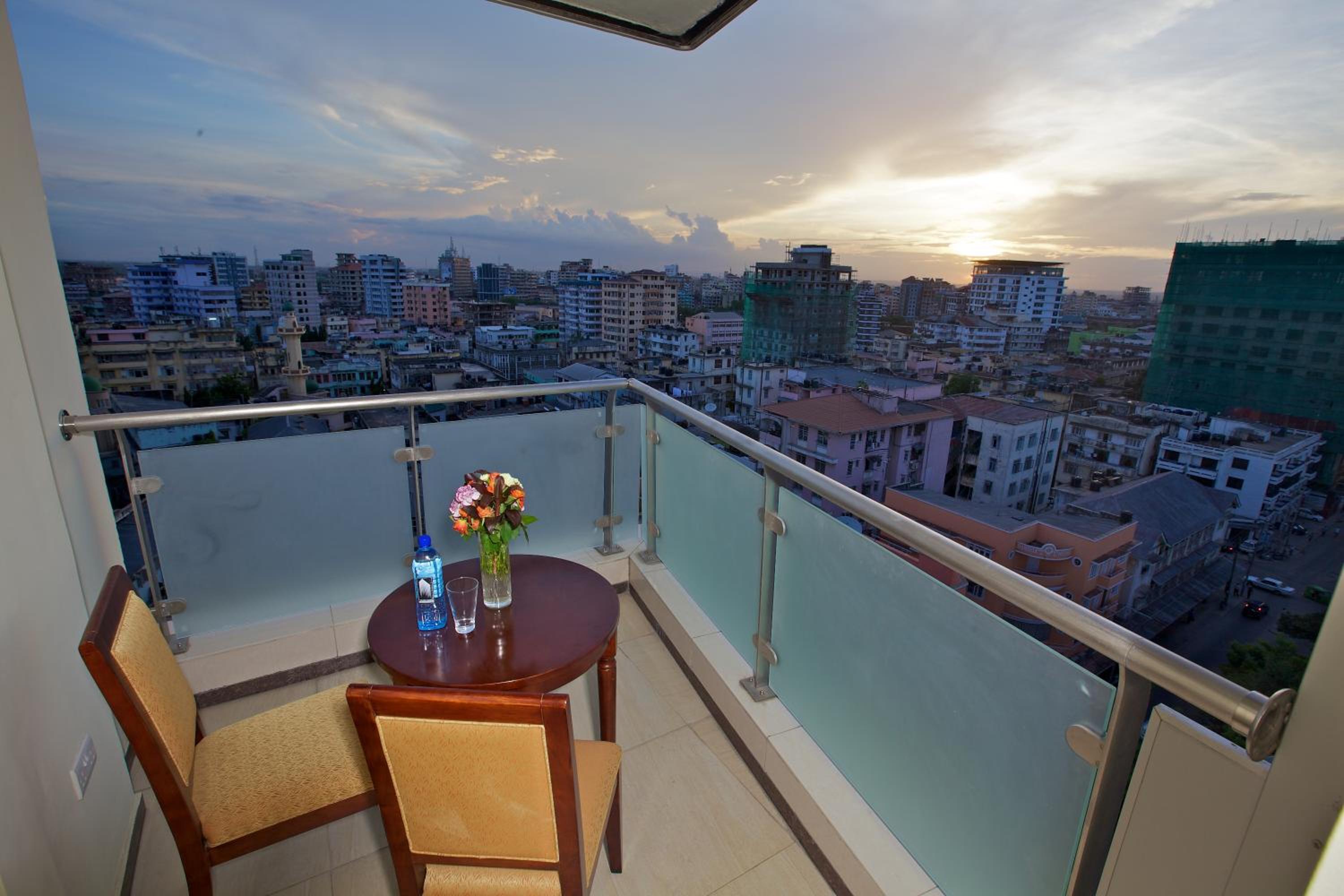 One-Bedroom Apartment - Photo 3