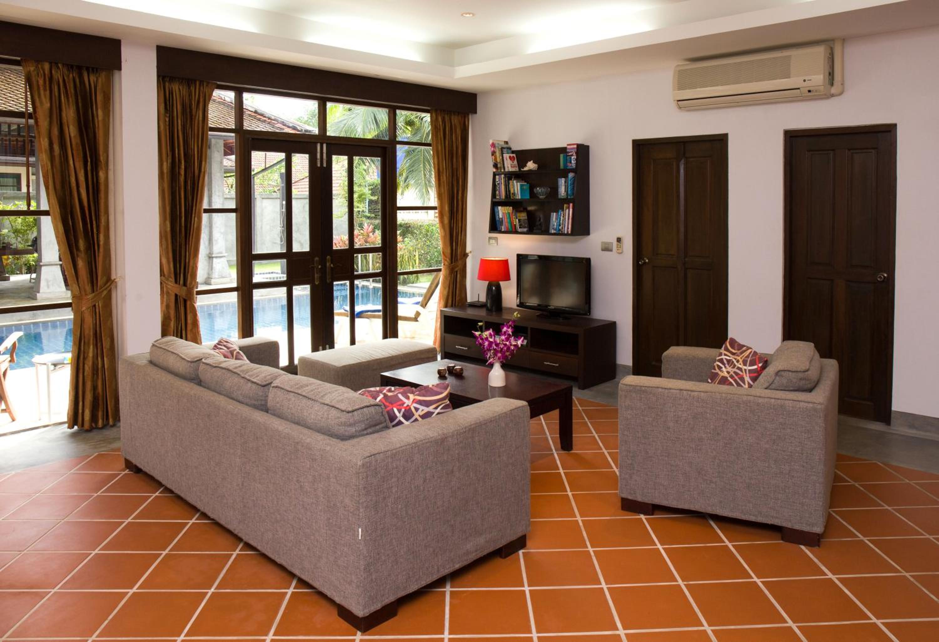 Villa photo 1