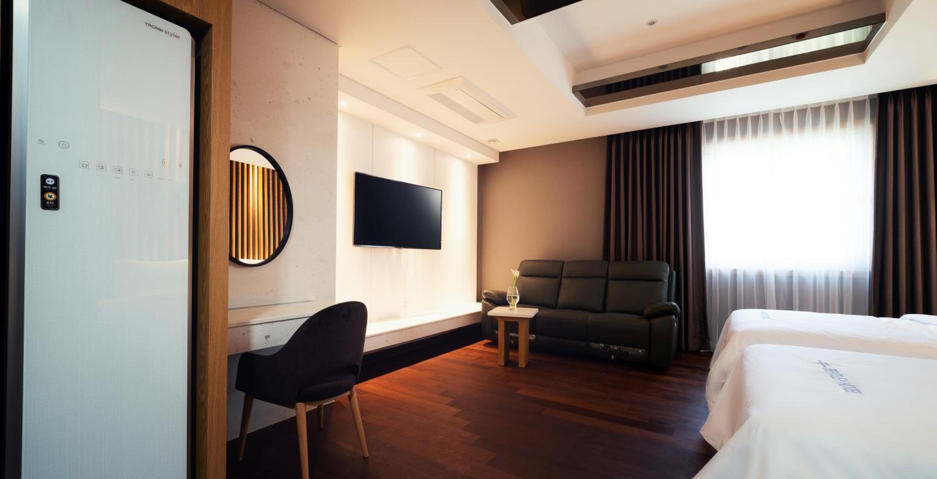 Standard Twin Room - Photo 6