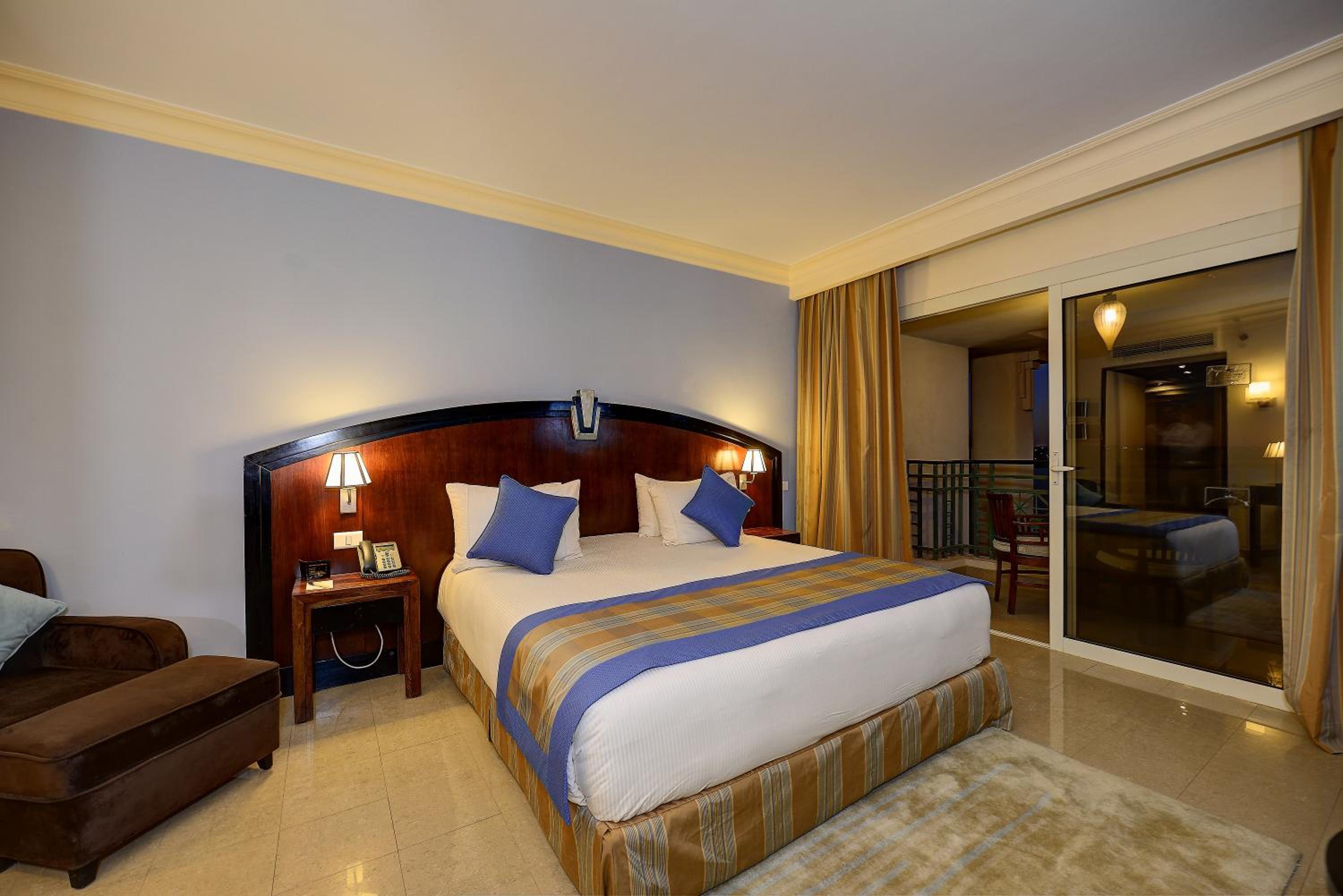 Panoramic View Room - Photo 2