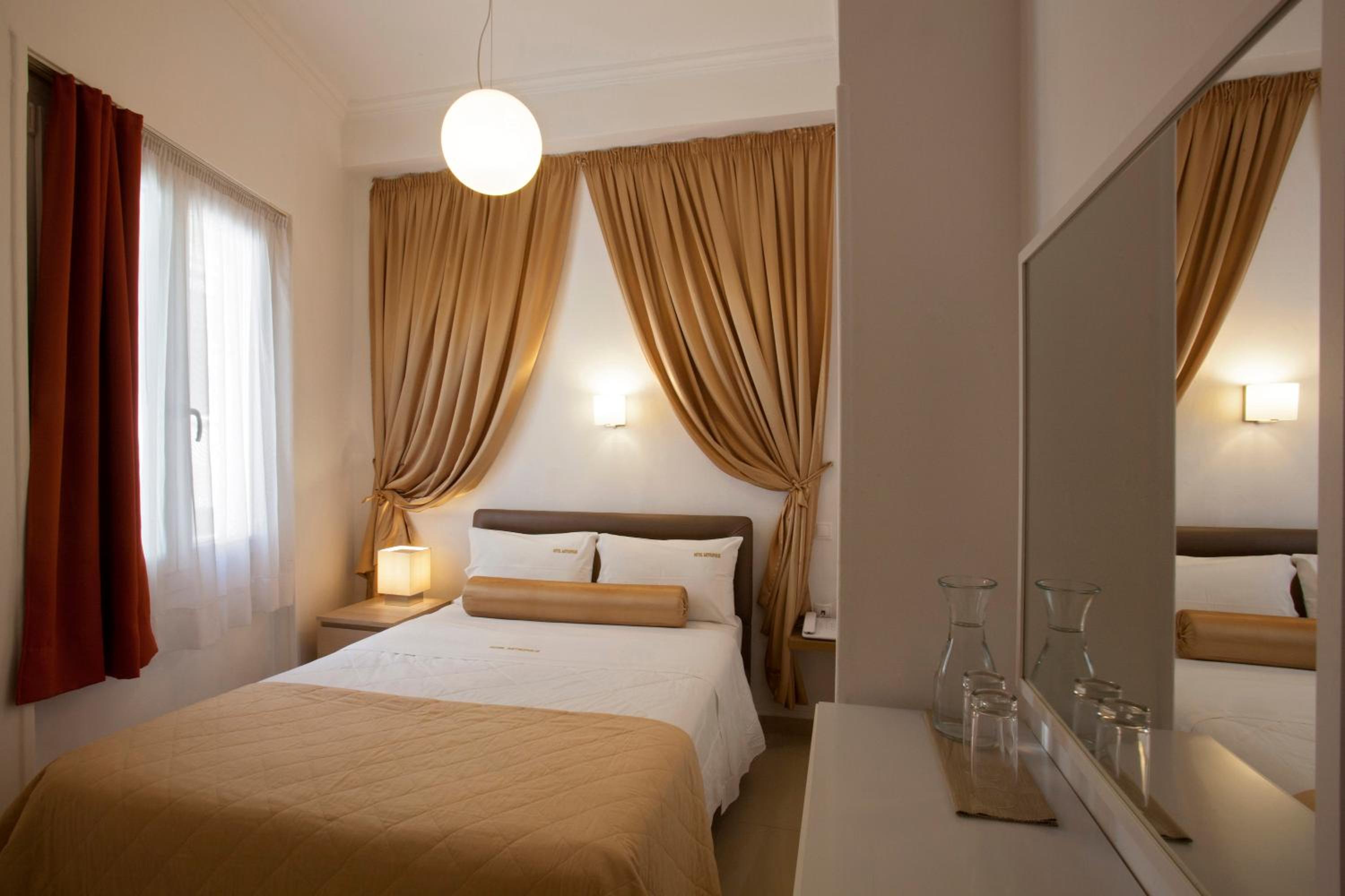 Economy Double Room photo 1