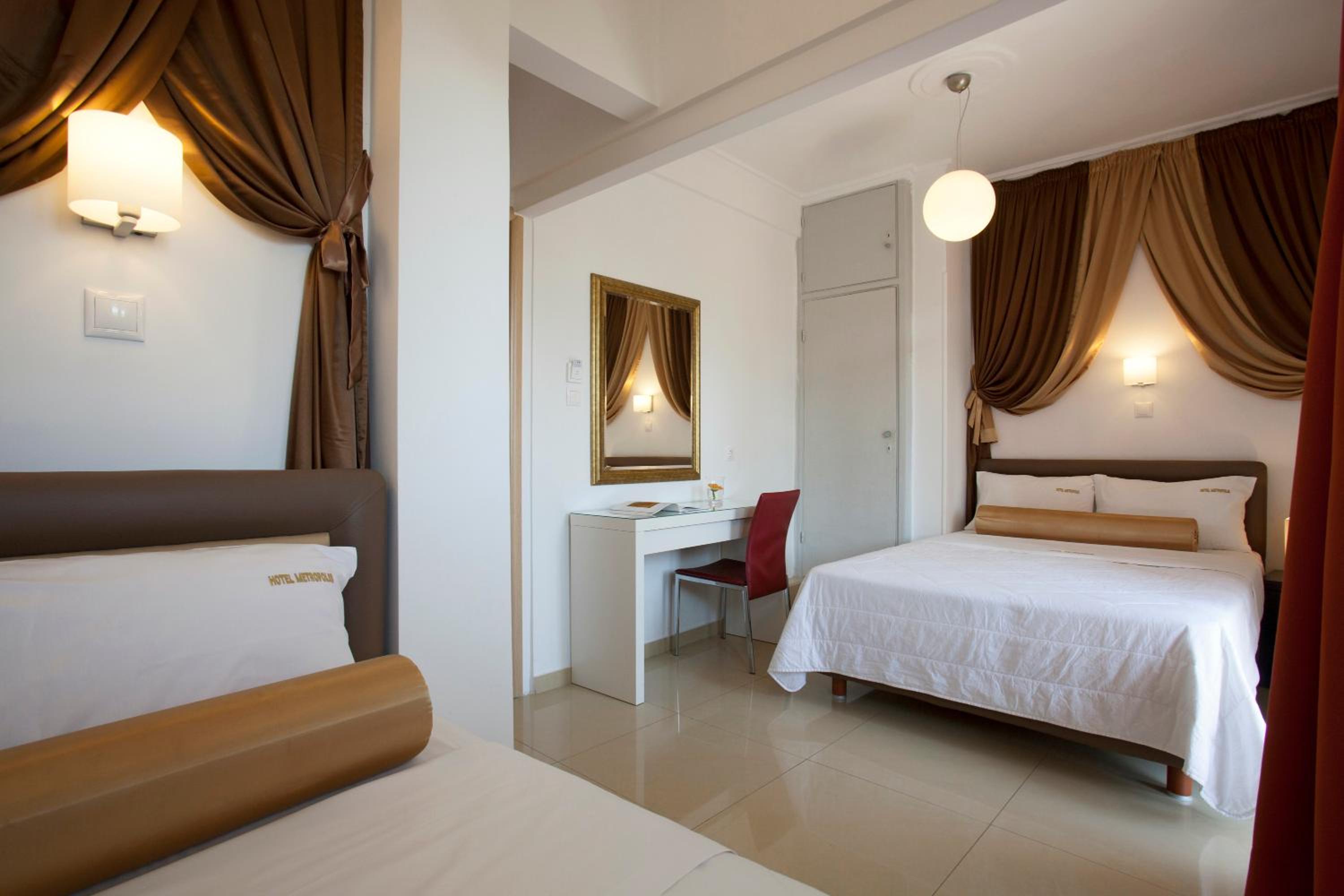 Triple Room with Acropolis View photo 1