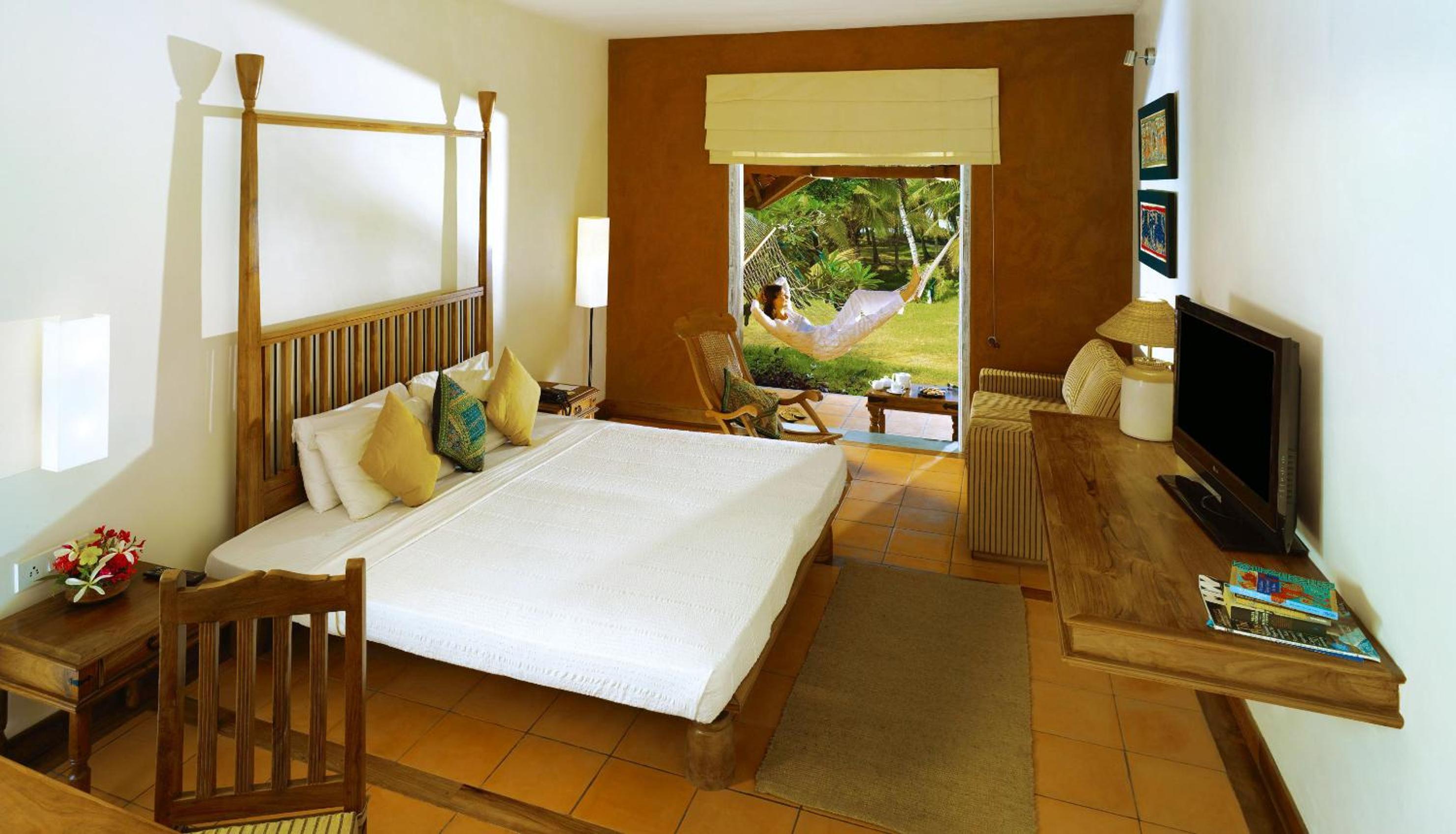 Land Cottage - Photo 1