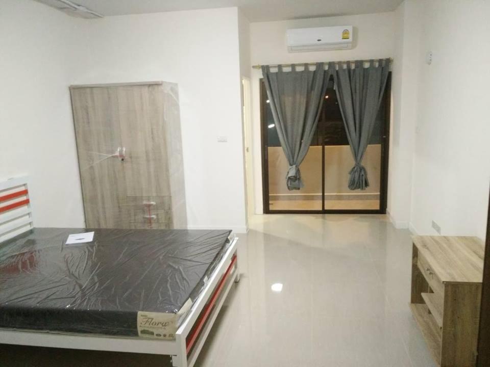 Apartment - Photo 2