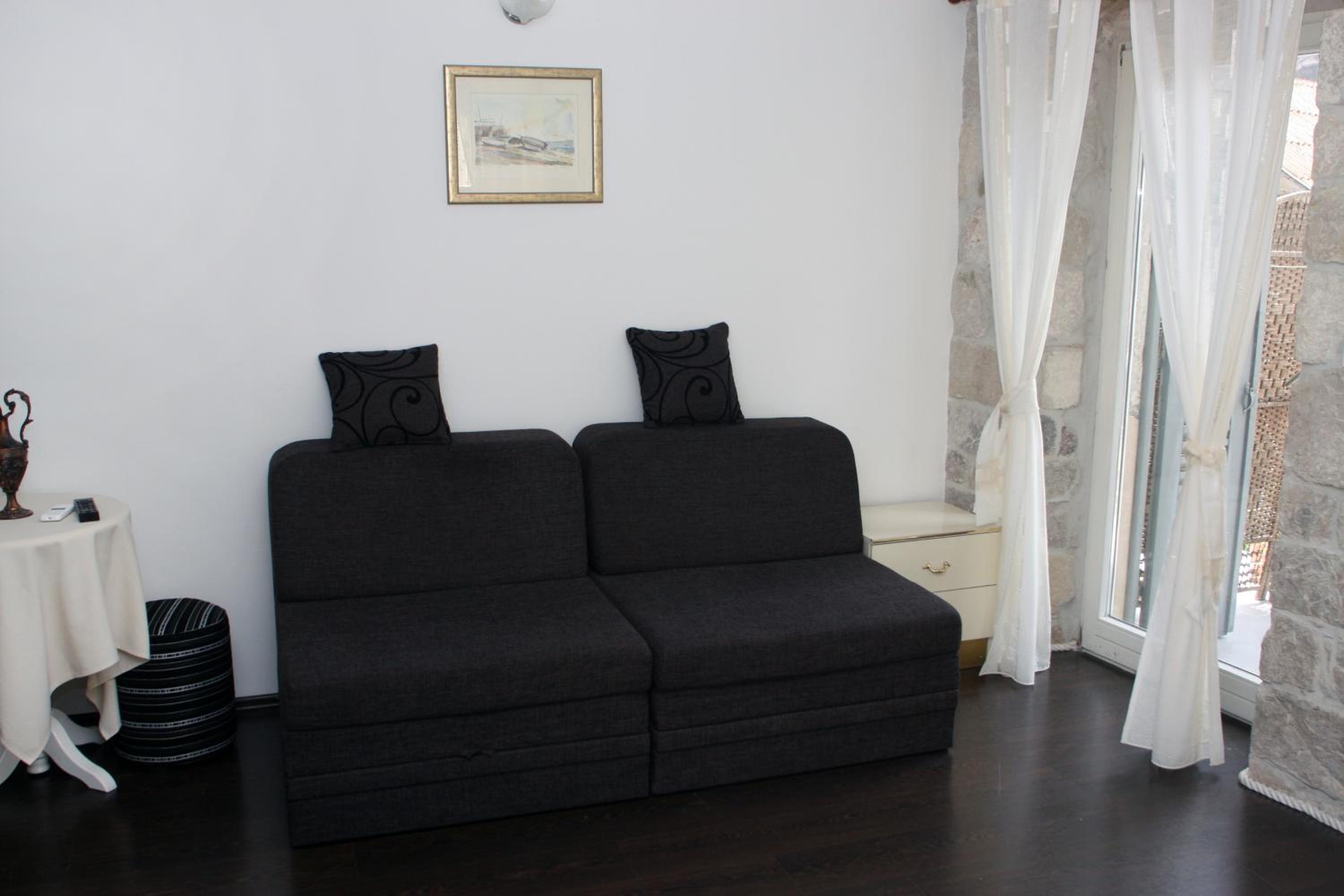 Studio with Balcony - Photo 23