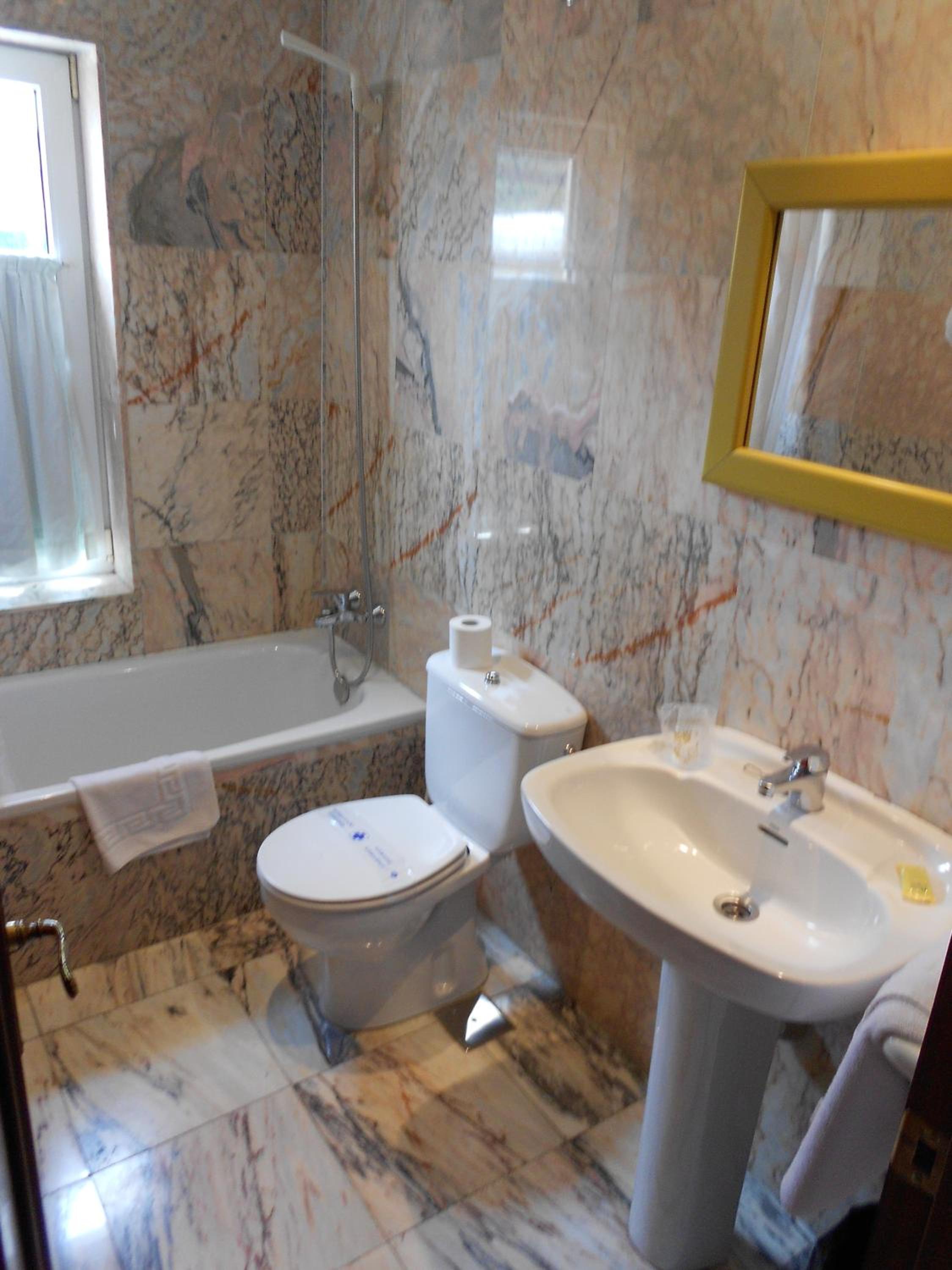 Triple Room - Photo 2
