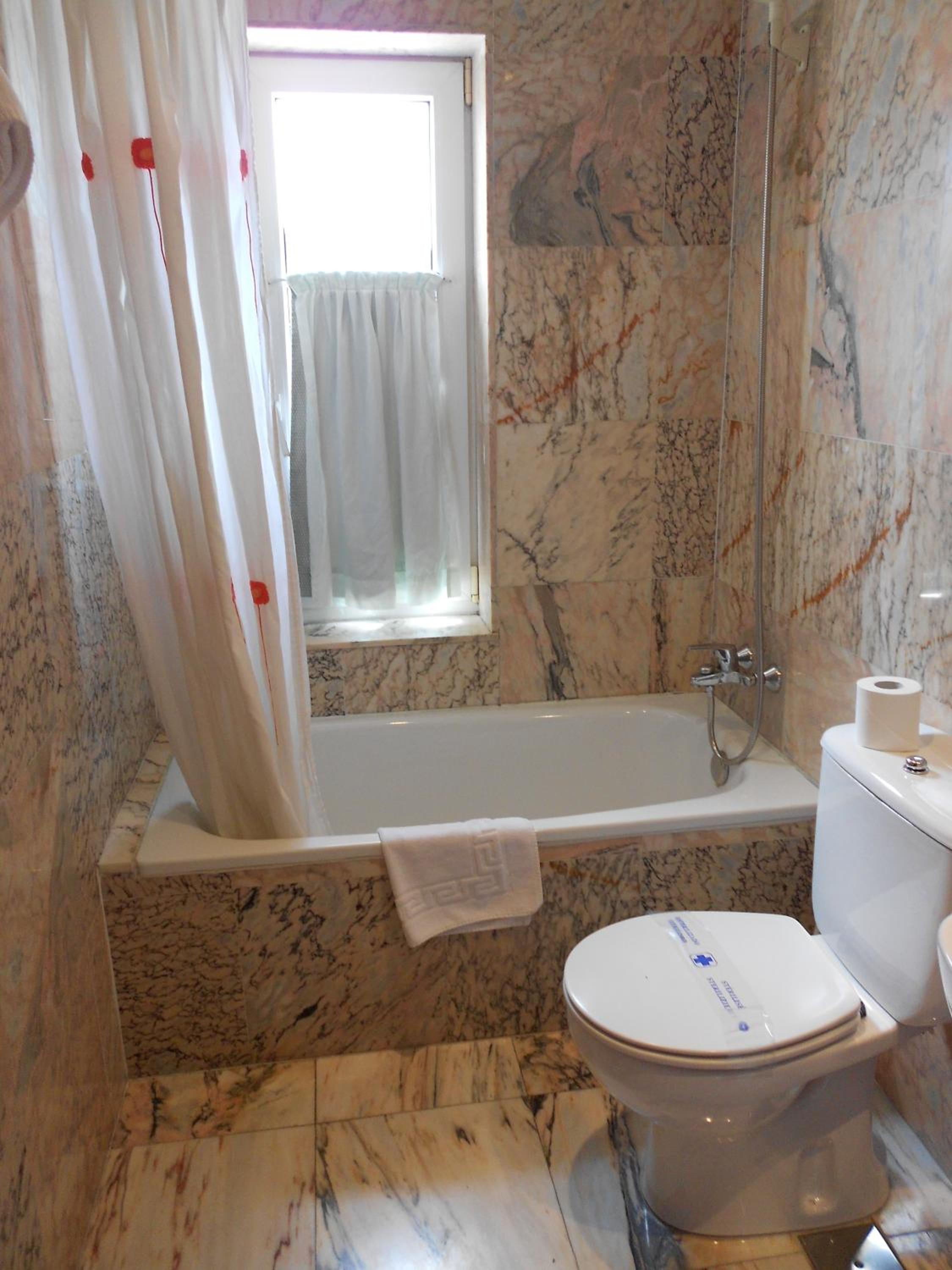 Triple Room - Photo 1