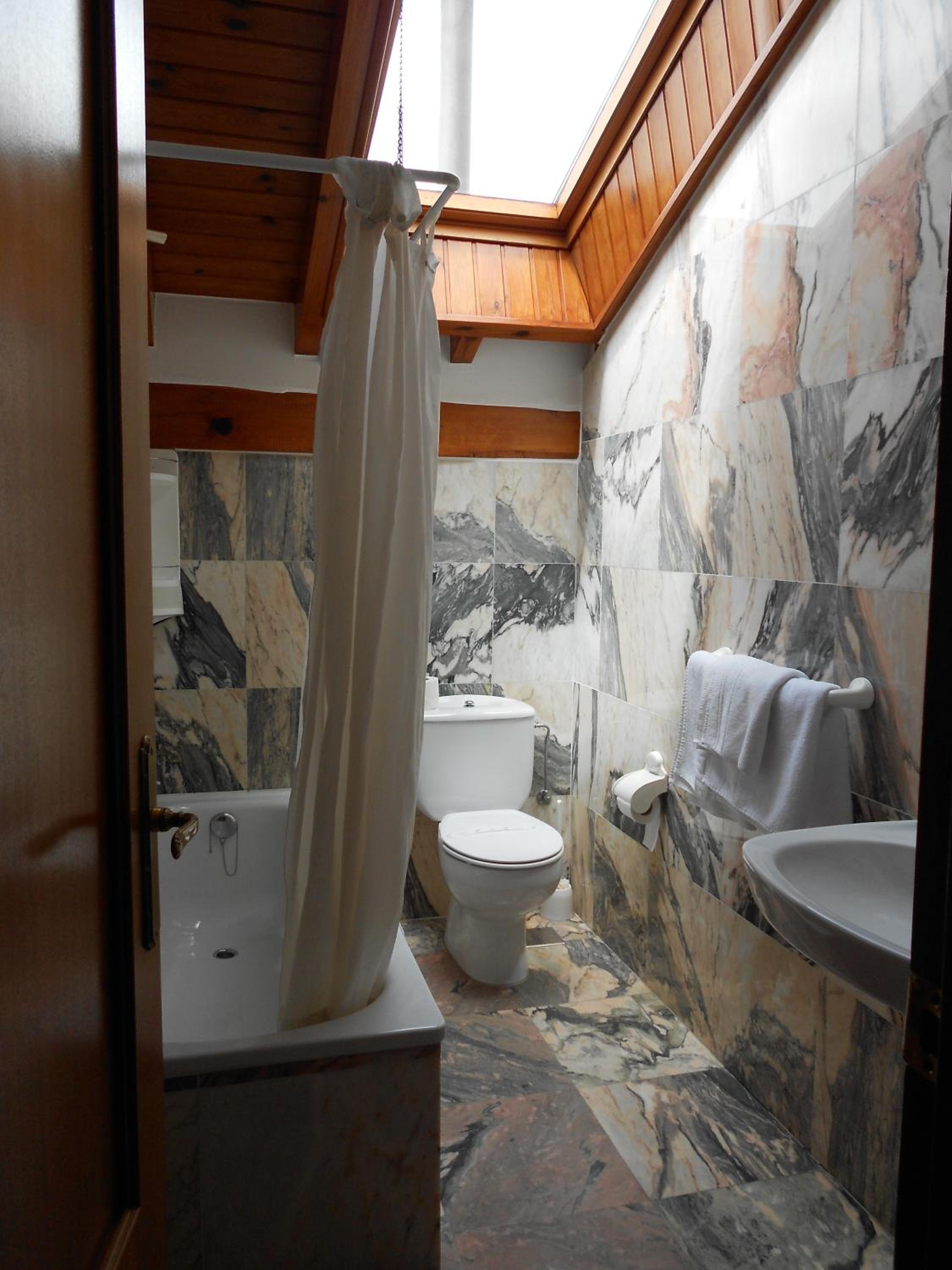 Quadruple Room - Photo 2