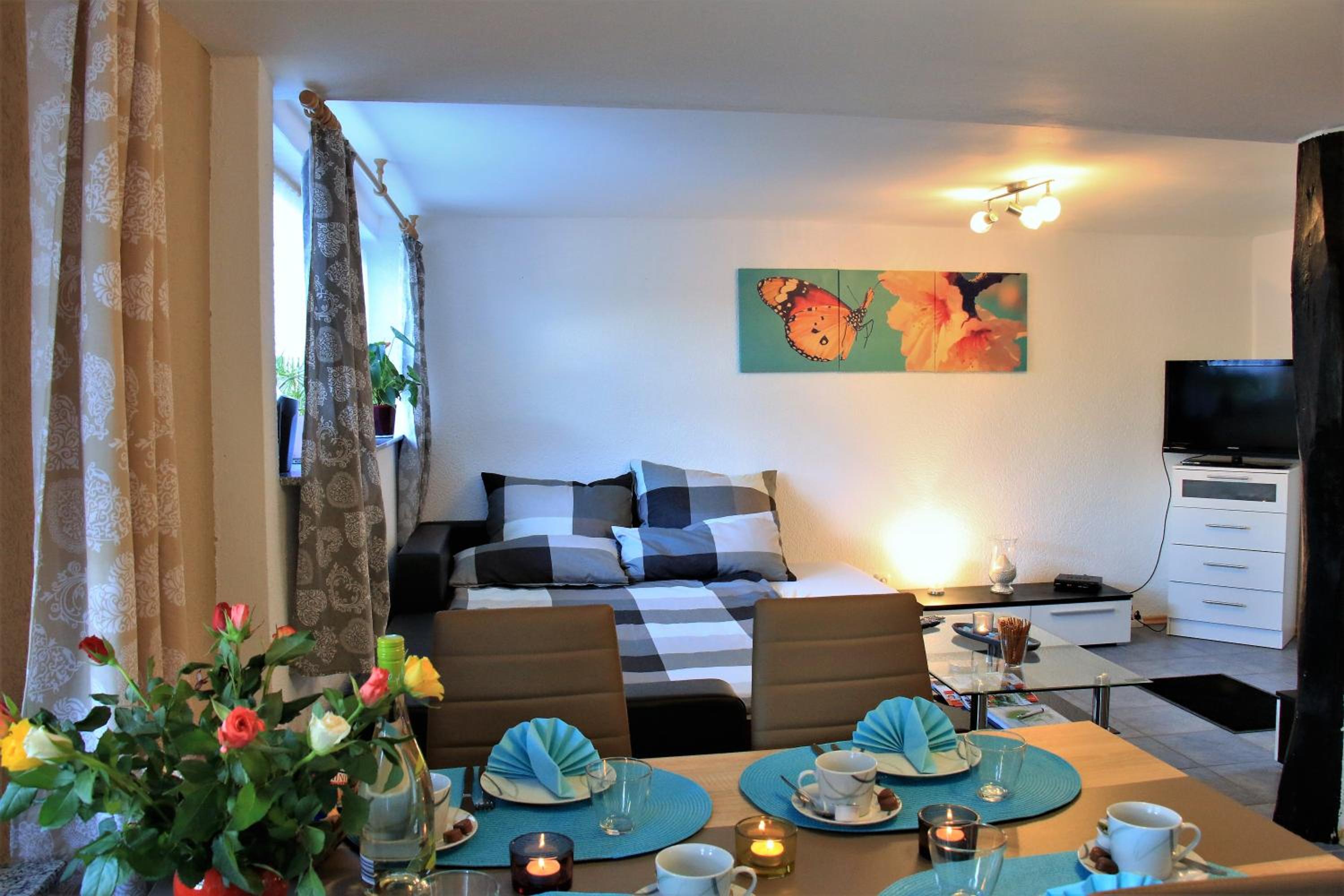 Apartment with Balcony - Photo 29