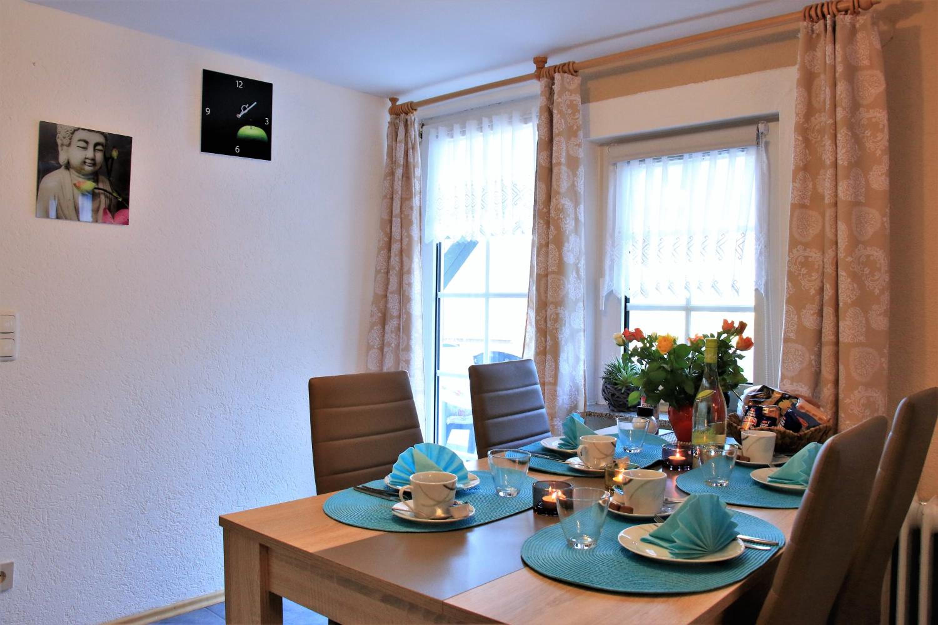 Apartment with Balcony - Photo 52