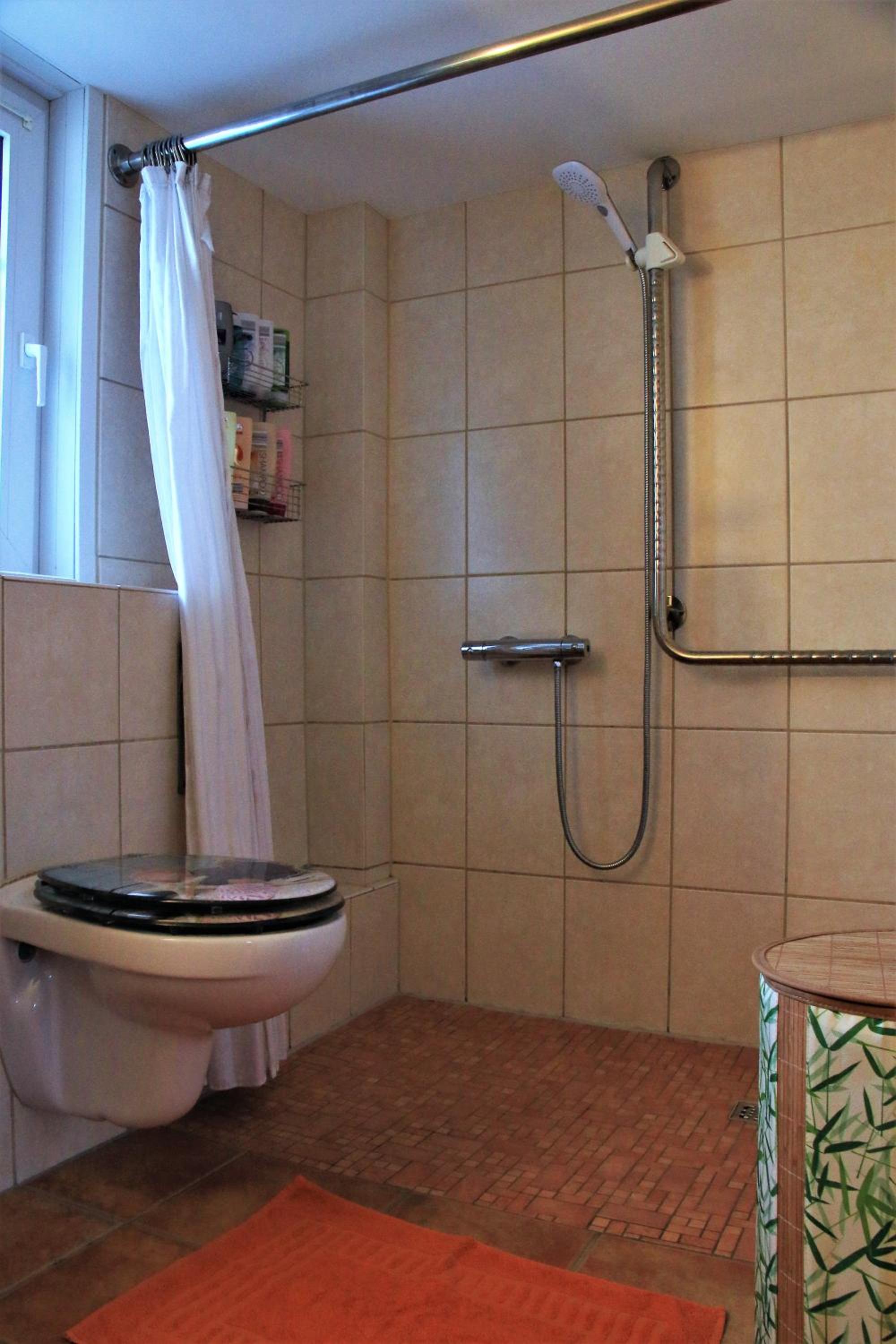 Apartment with Balcony - Photo 37