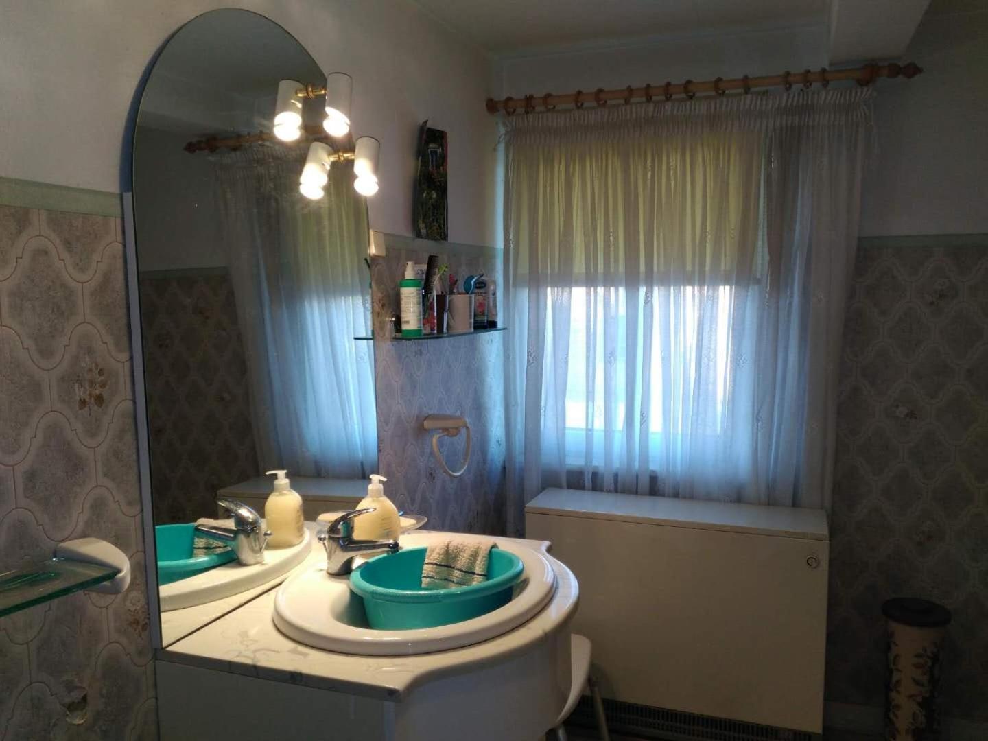 Double Room with Private Bathroom - Photo 8