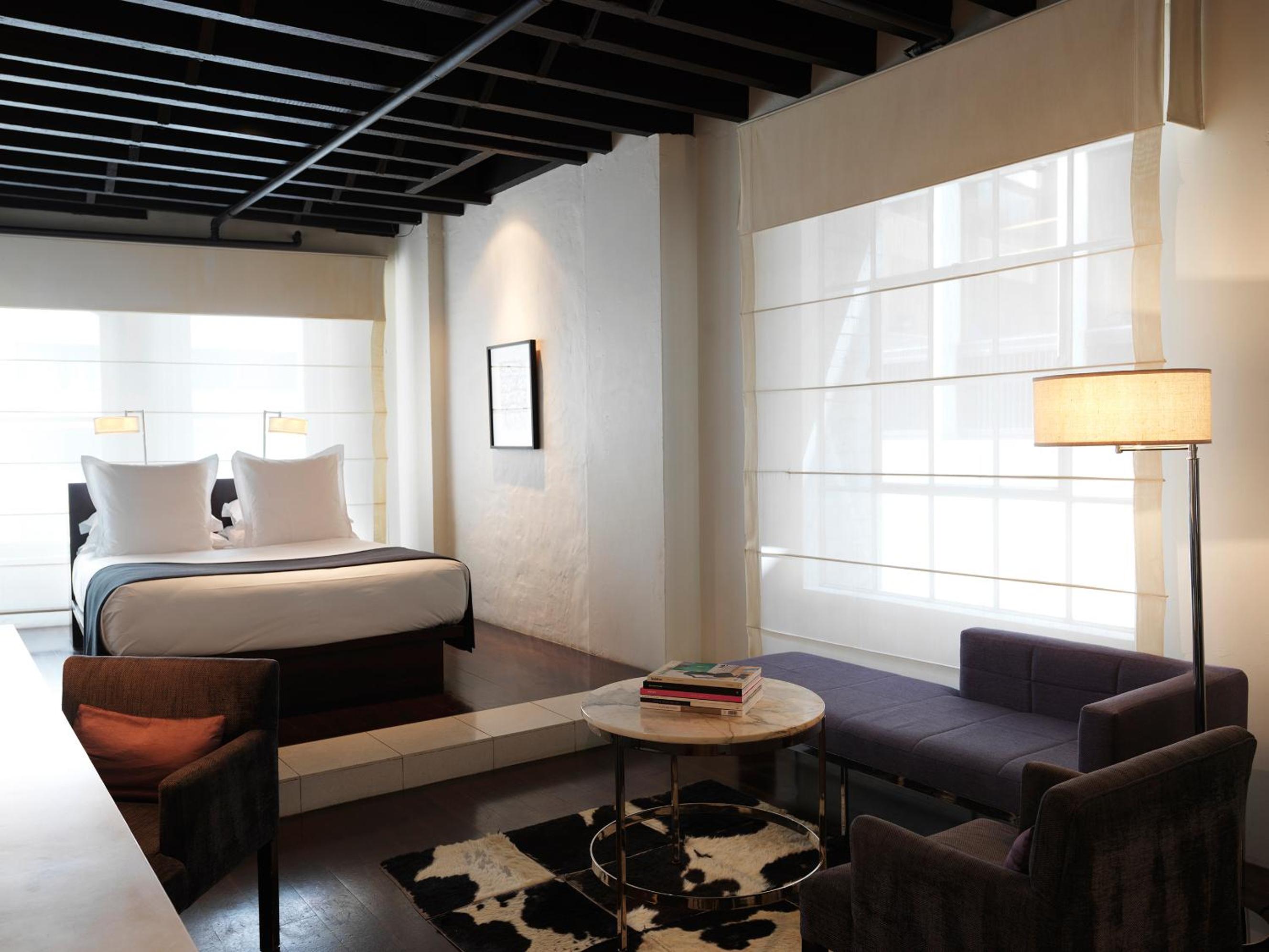 Establishment Room thumbnail 6