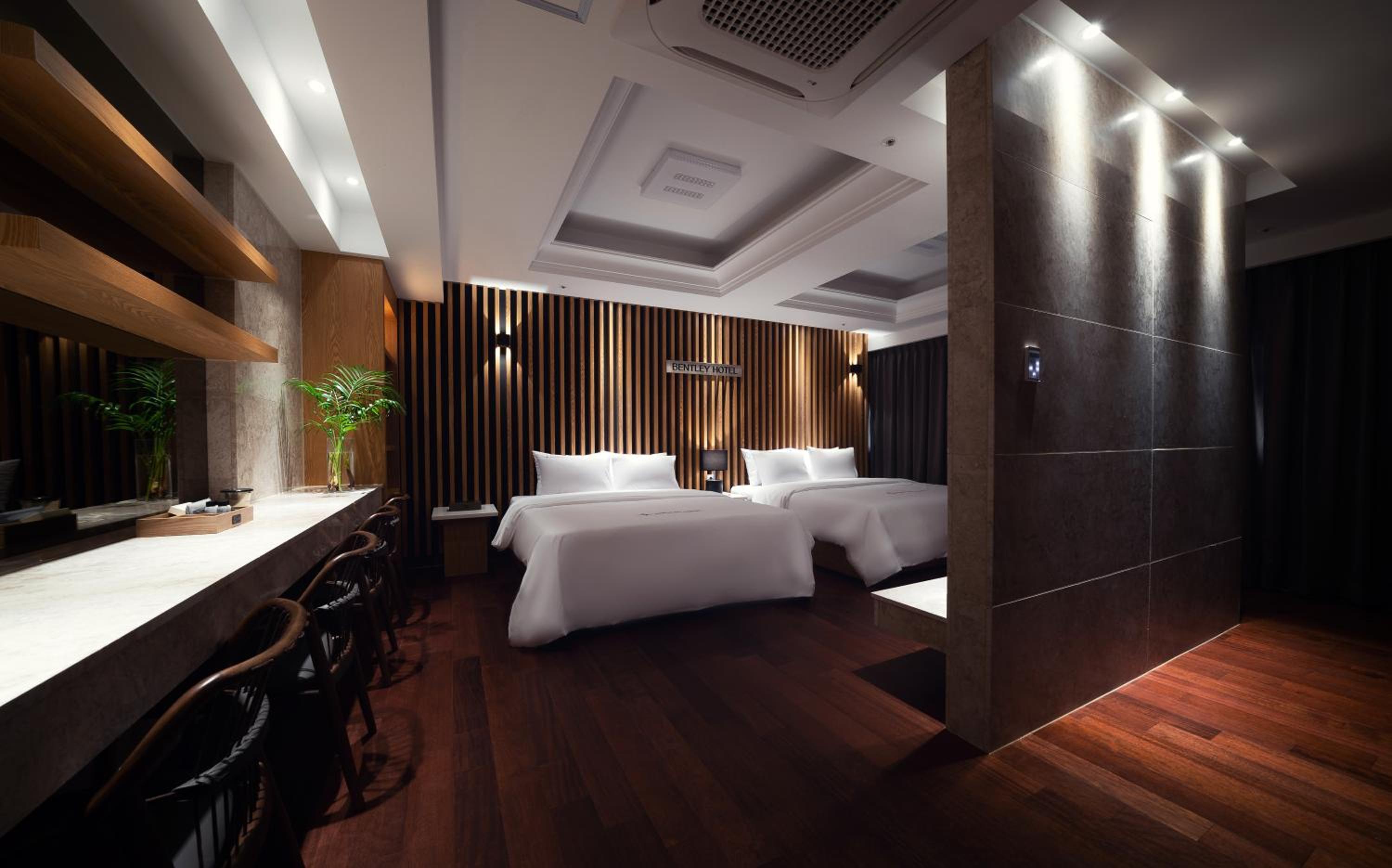 Two-Bedroom Suite