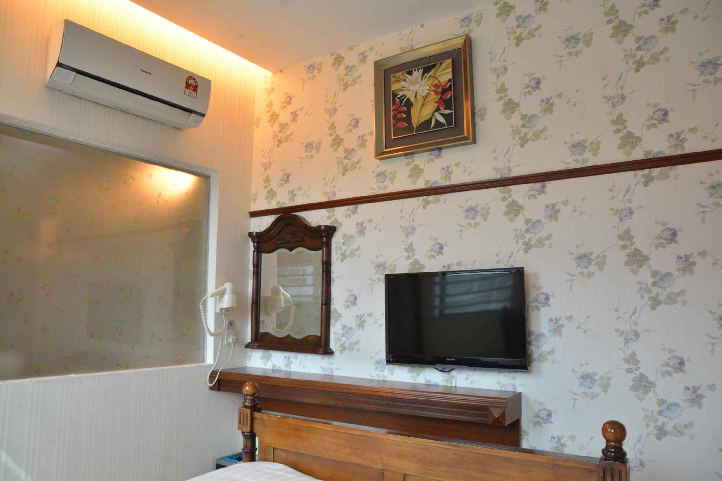 Standard Queen Room - Photo 3