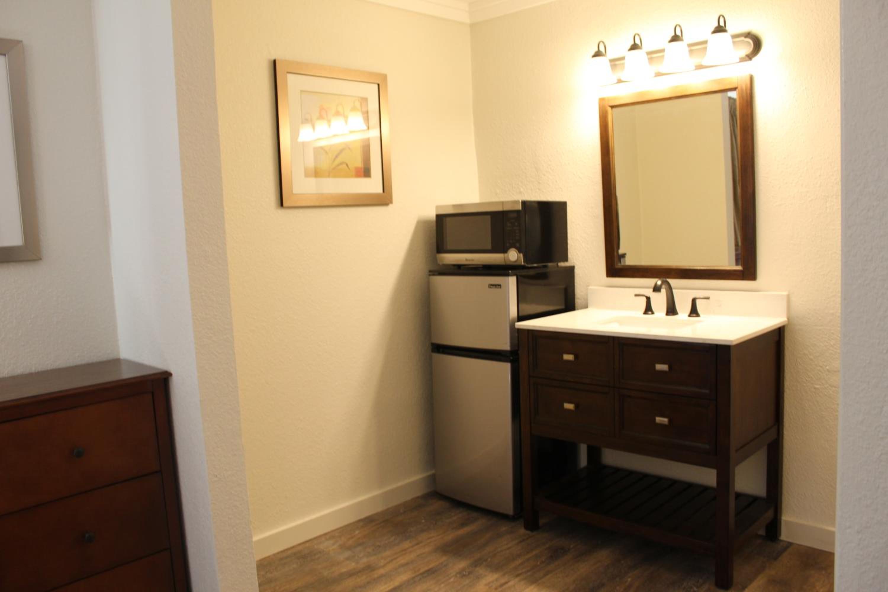 Deluxe Queen Room - Photo 4