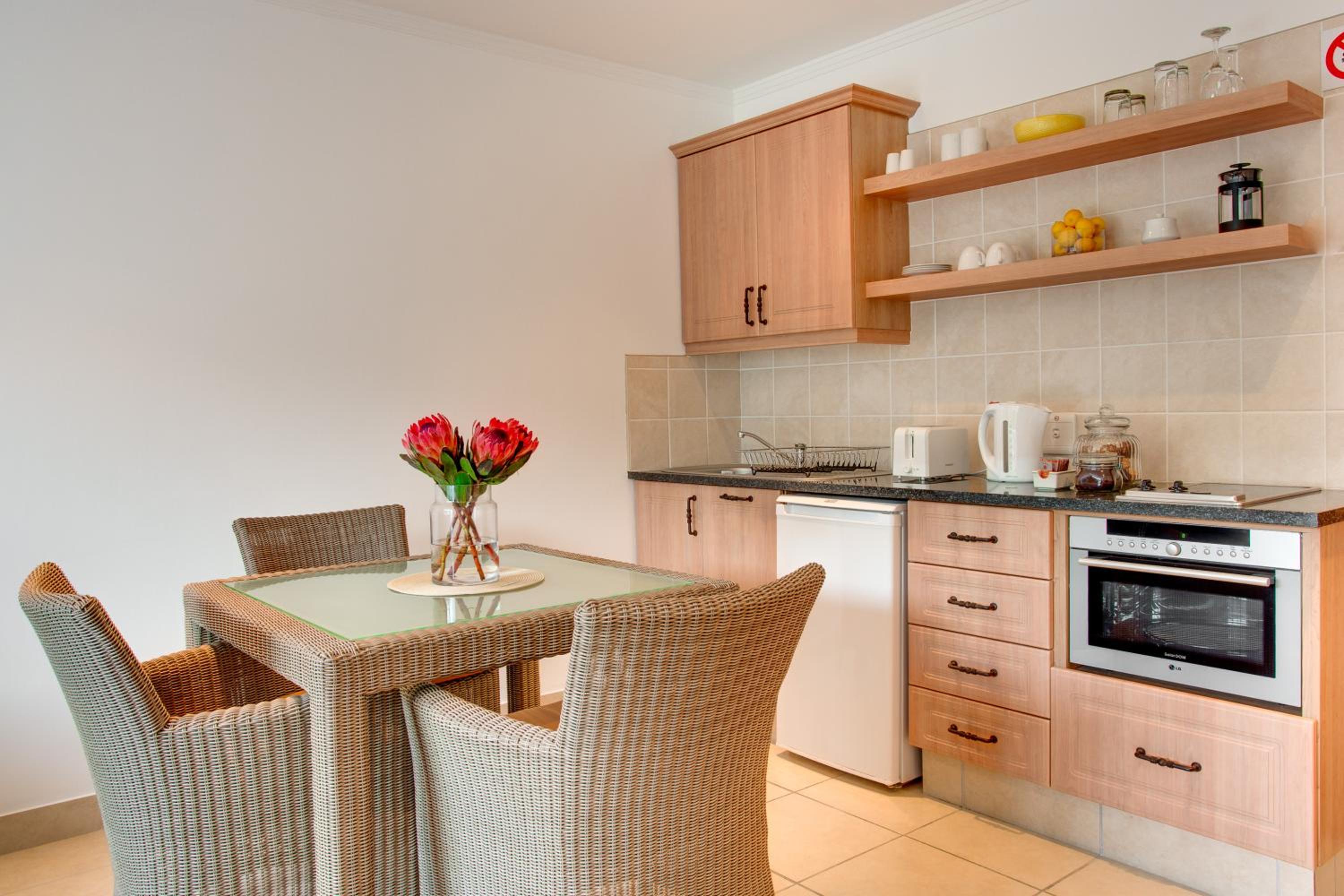 King Suite with Balcony - Photo 8