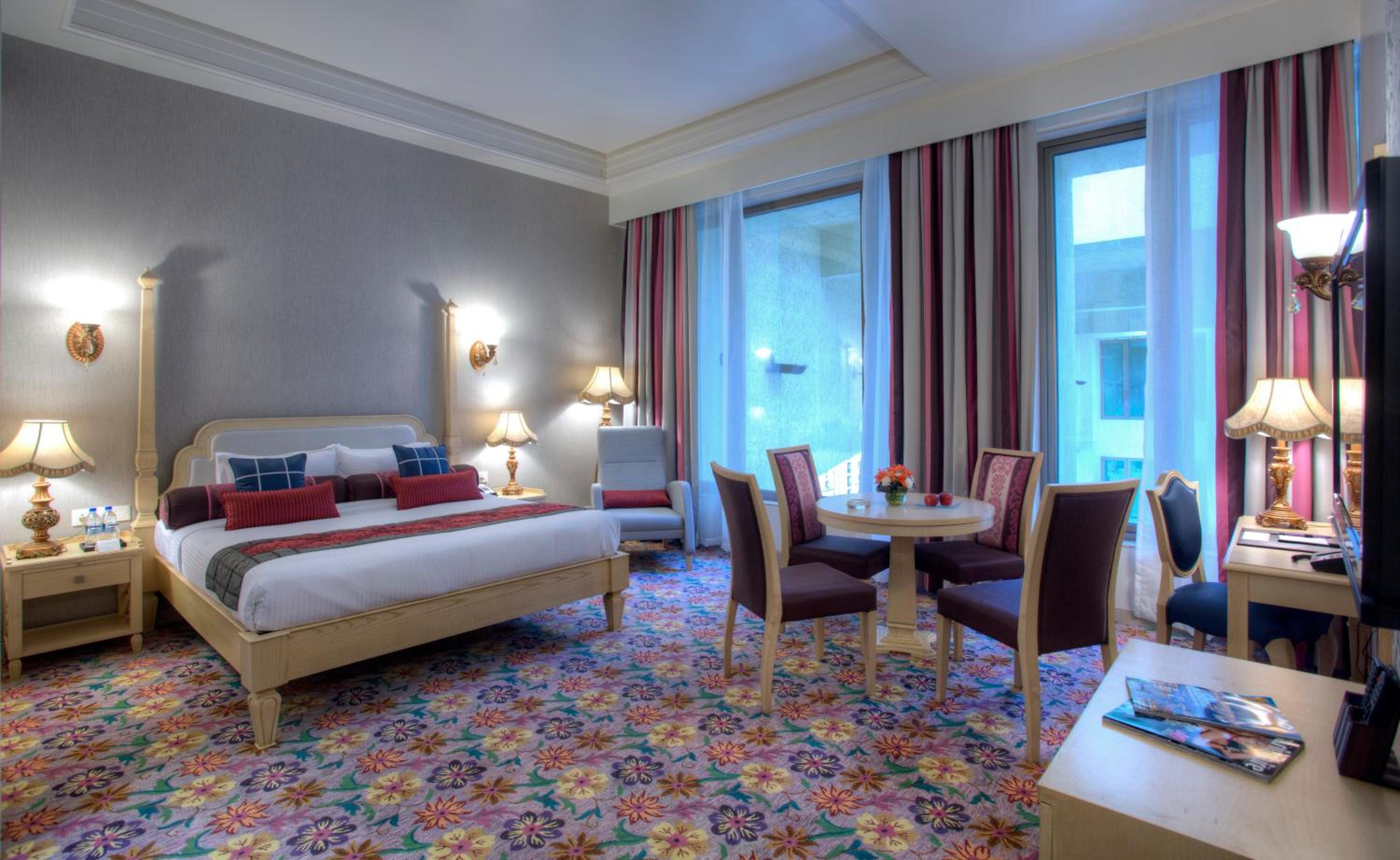 Superior Double or Twin Room with Bucket of 3 Pint Beers (Kingfisher Premium) per room per night photo 2