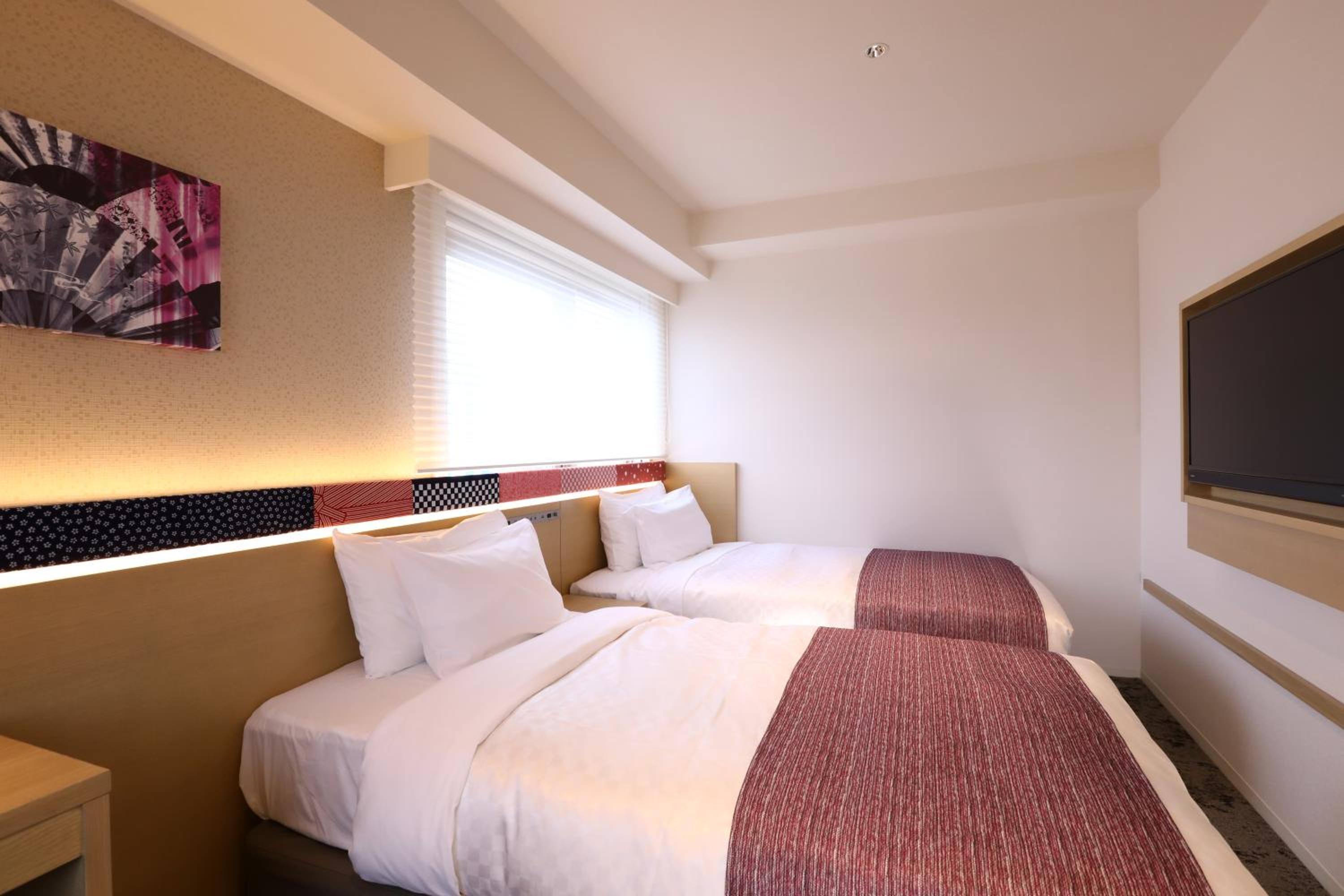 Twin Room - Female Only - Non-Smoking - Photo 9