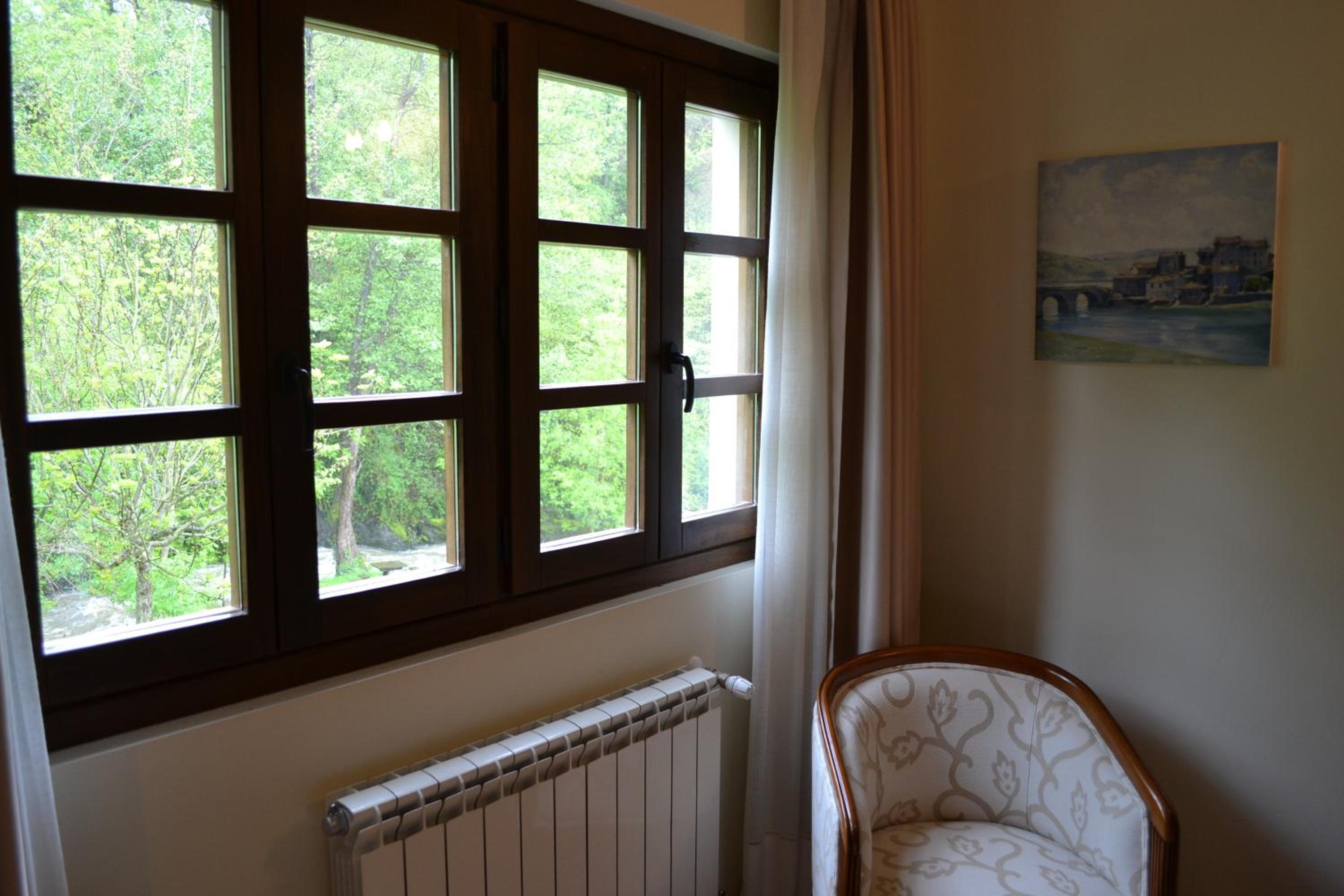 Double Room - Photo 10