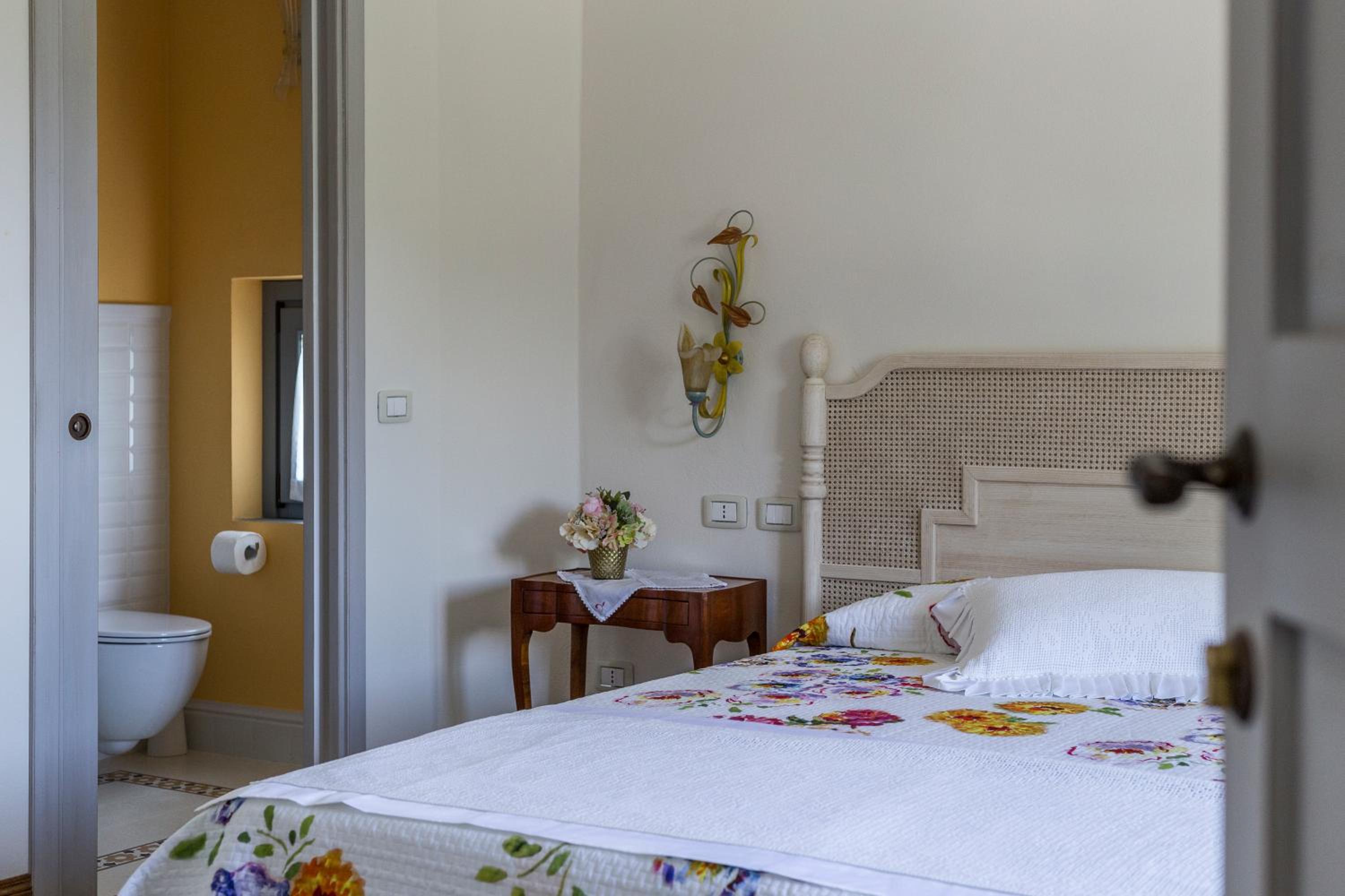 Double or Twin Room with Private Bathroom photo 1