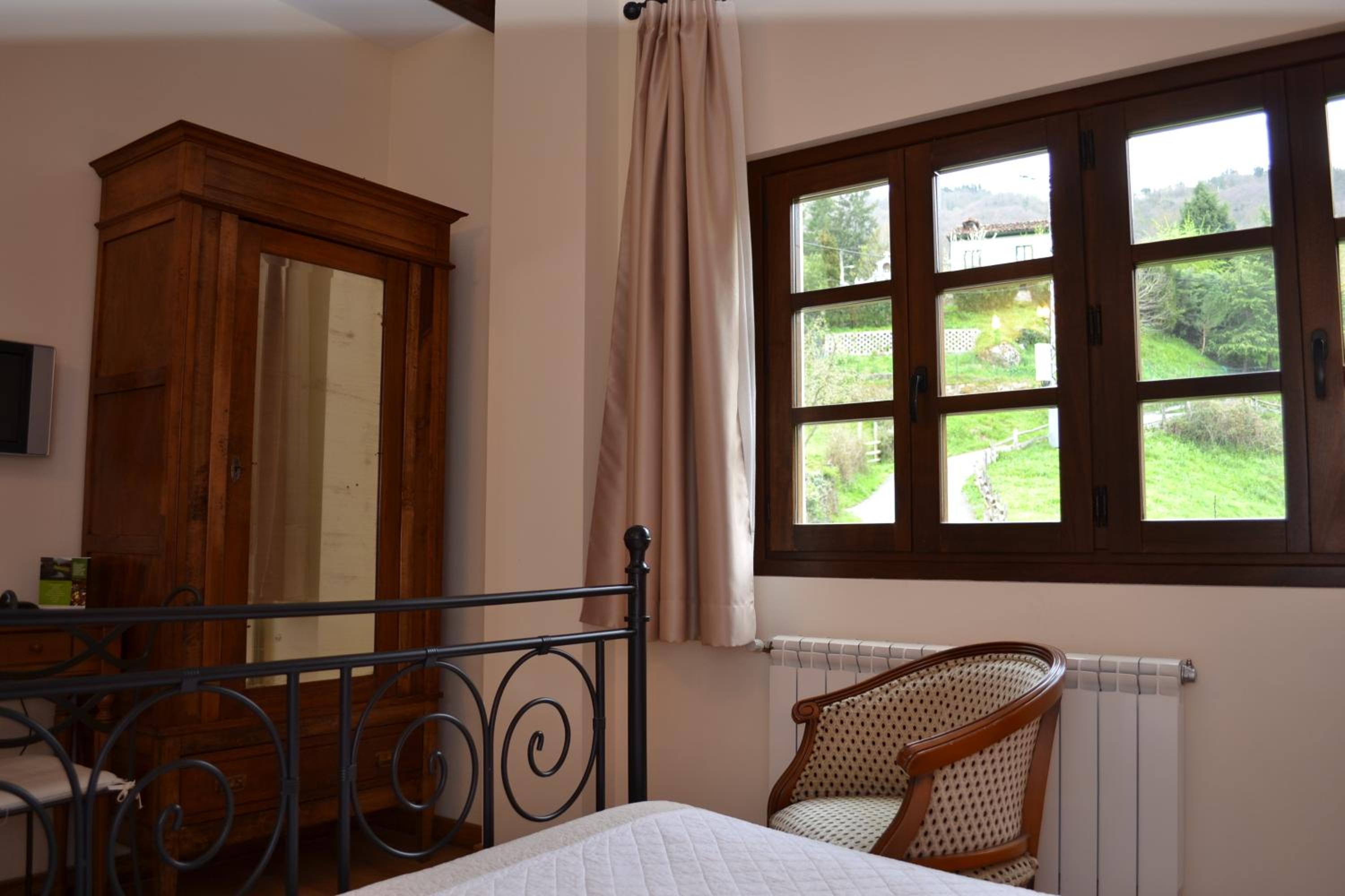 Double Room - Photo 14
