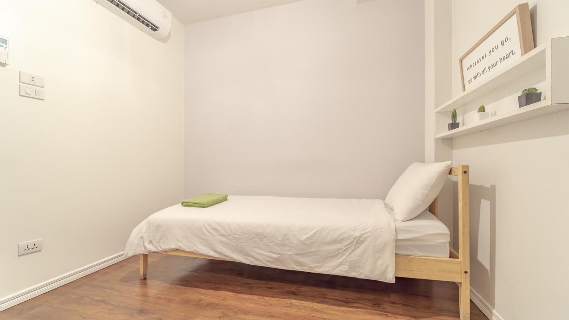 Single Room with Private Bathroom (No window) photo 3