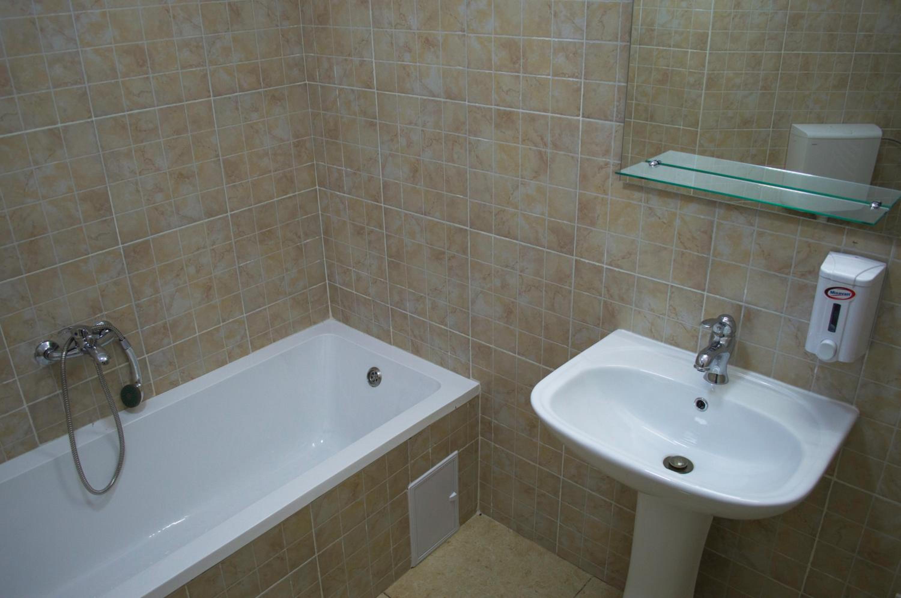 One-Bedroom Apartment - Photo 4