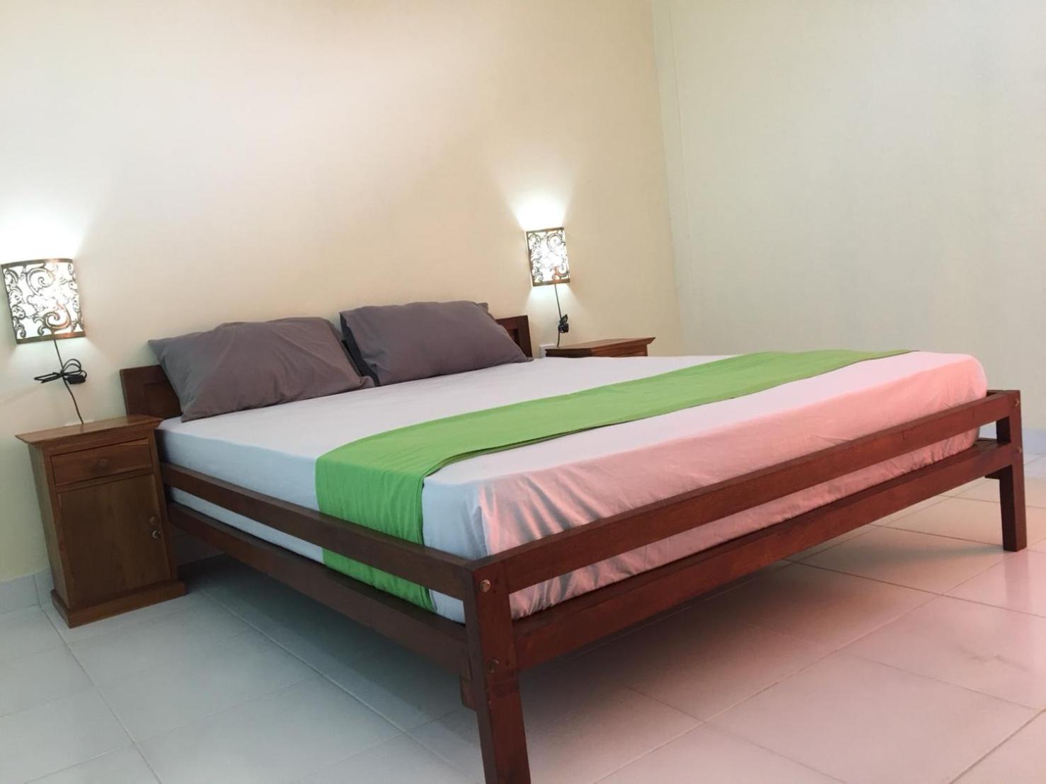 Budget Double Room - Photo 11