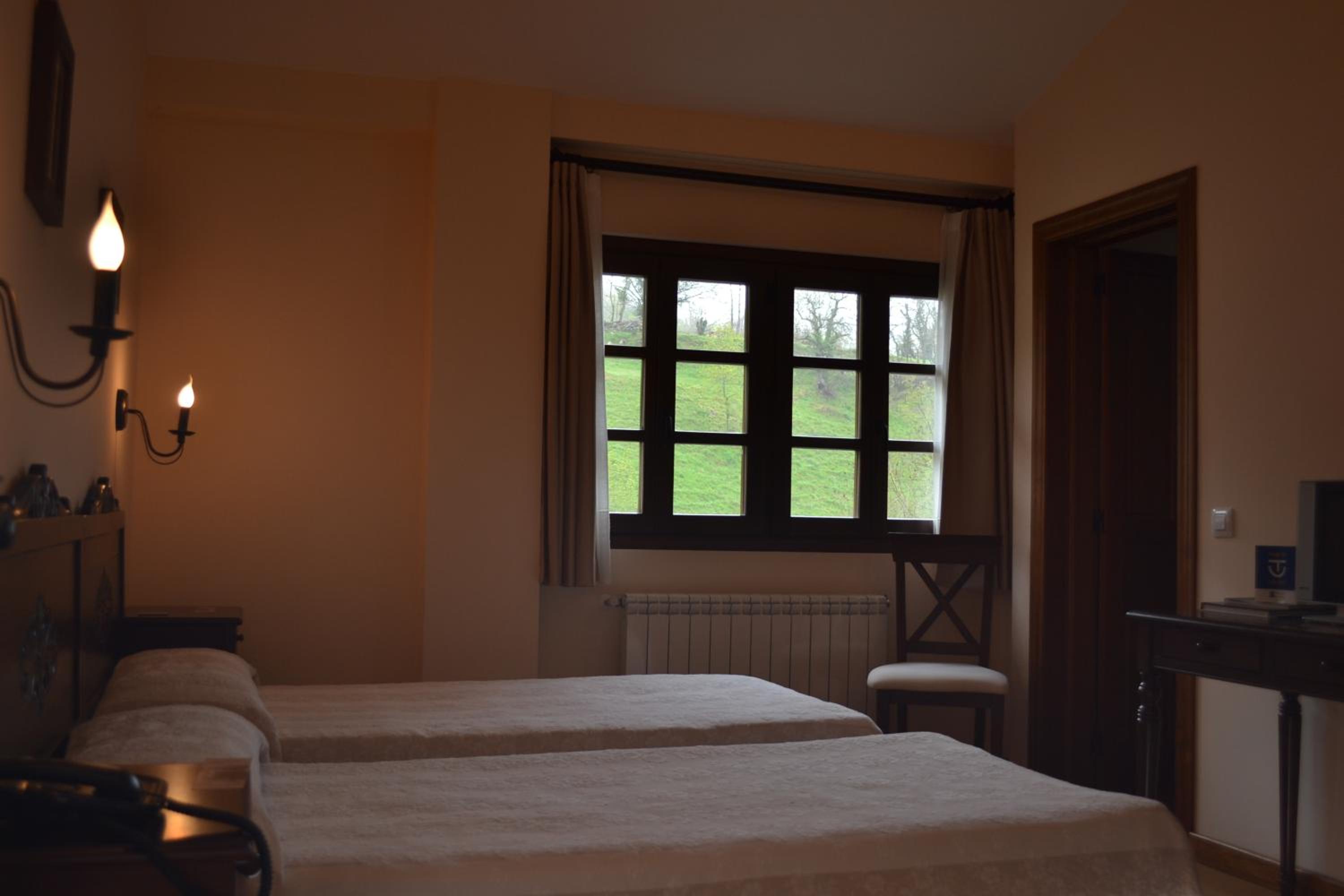 Double Room - Photo 25