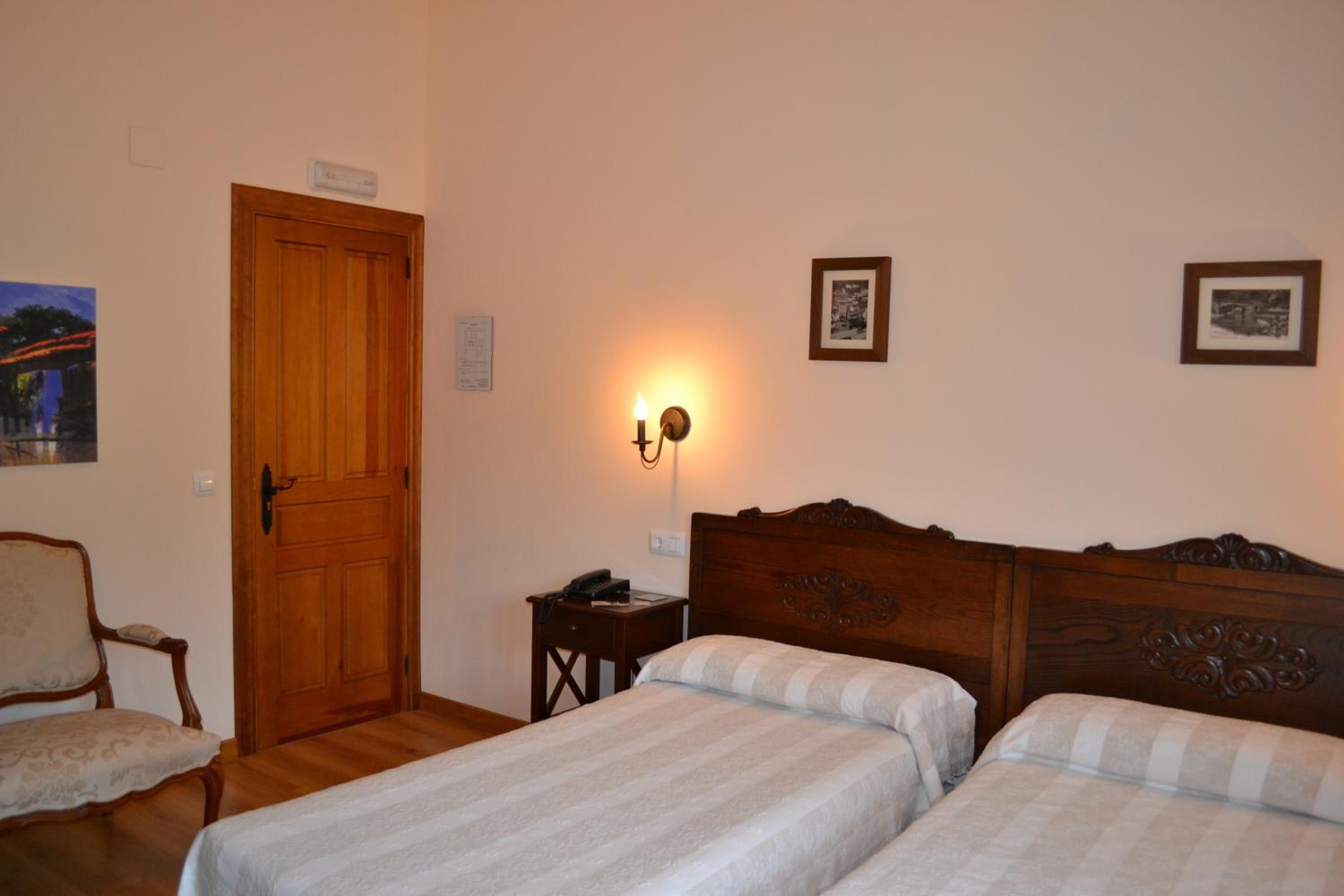 Double Room - Photo 1