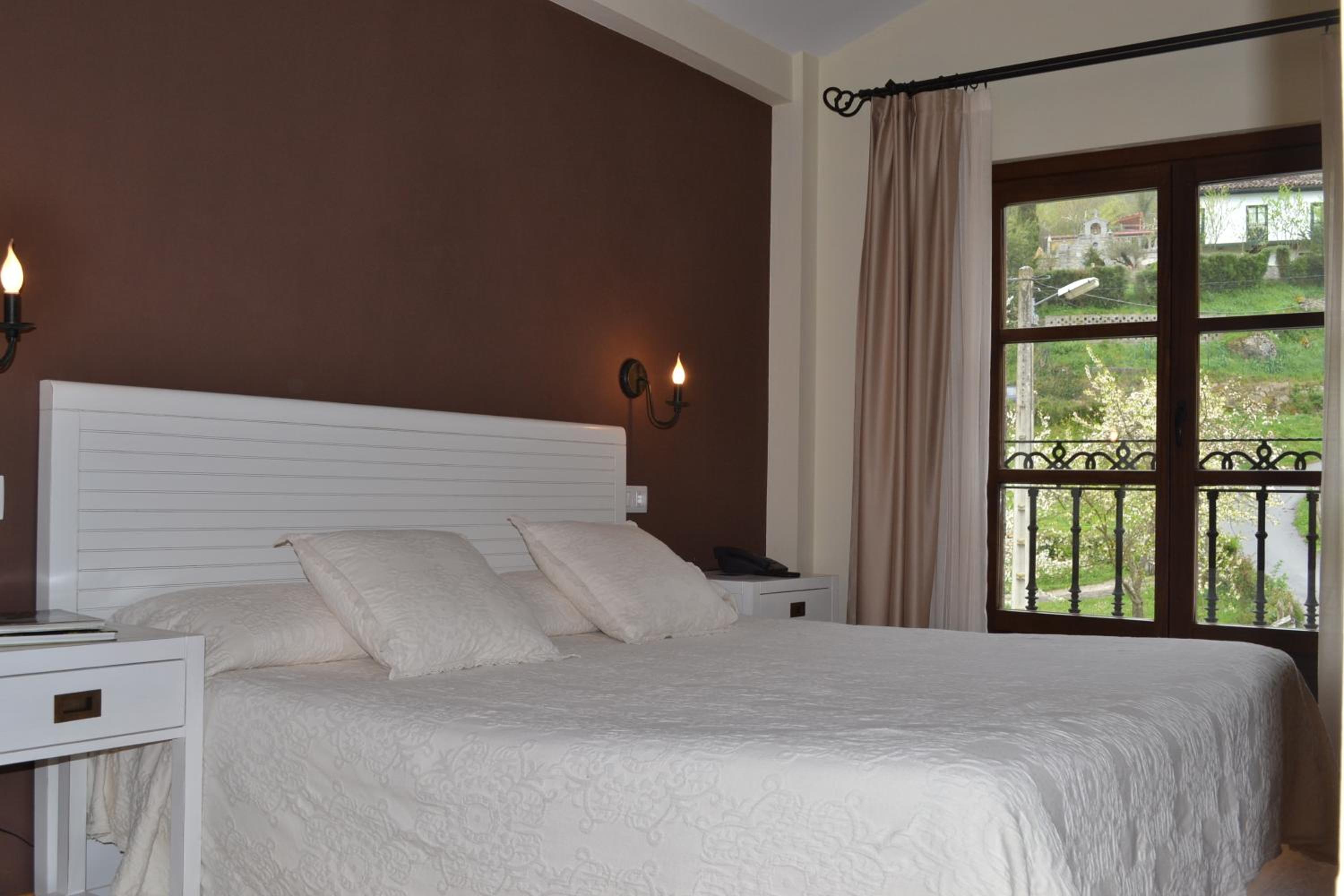 Double Room - Photo 5
