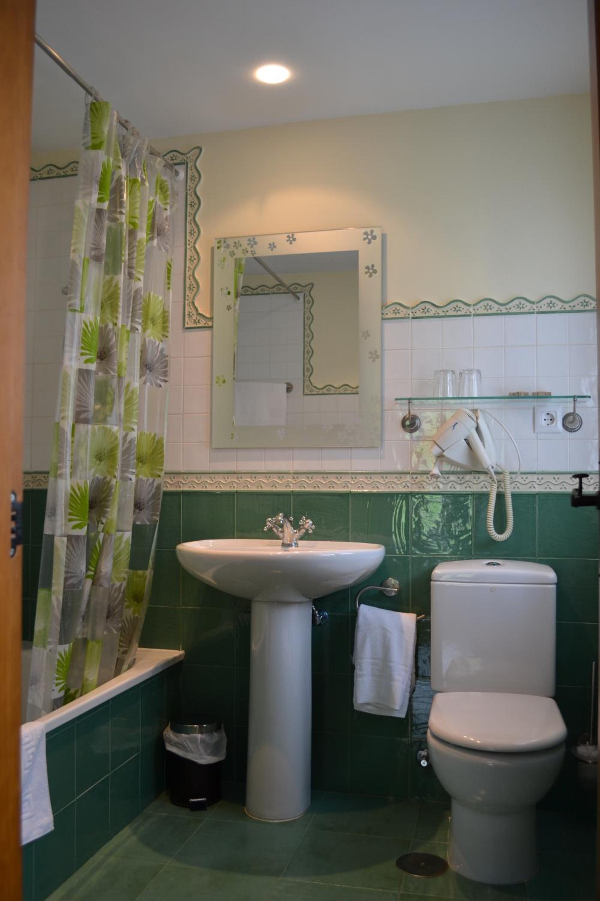 Double Room - Photo 3