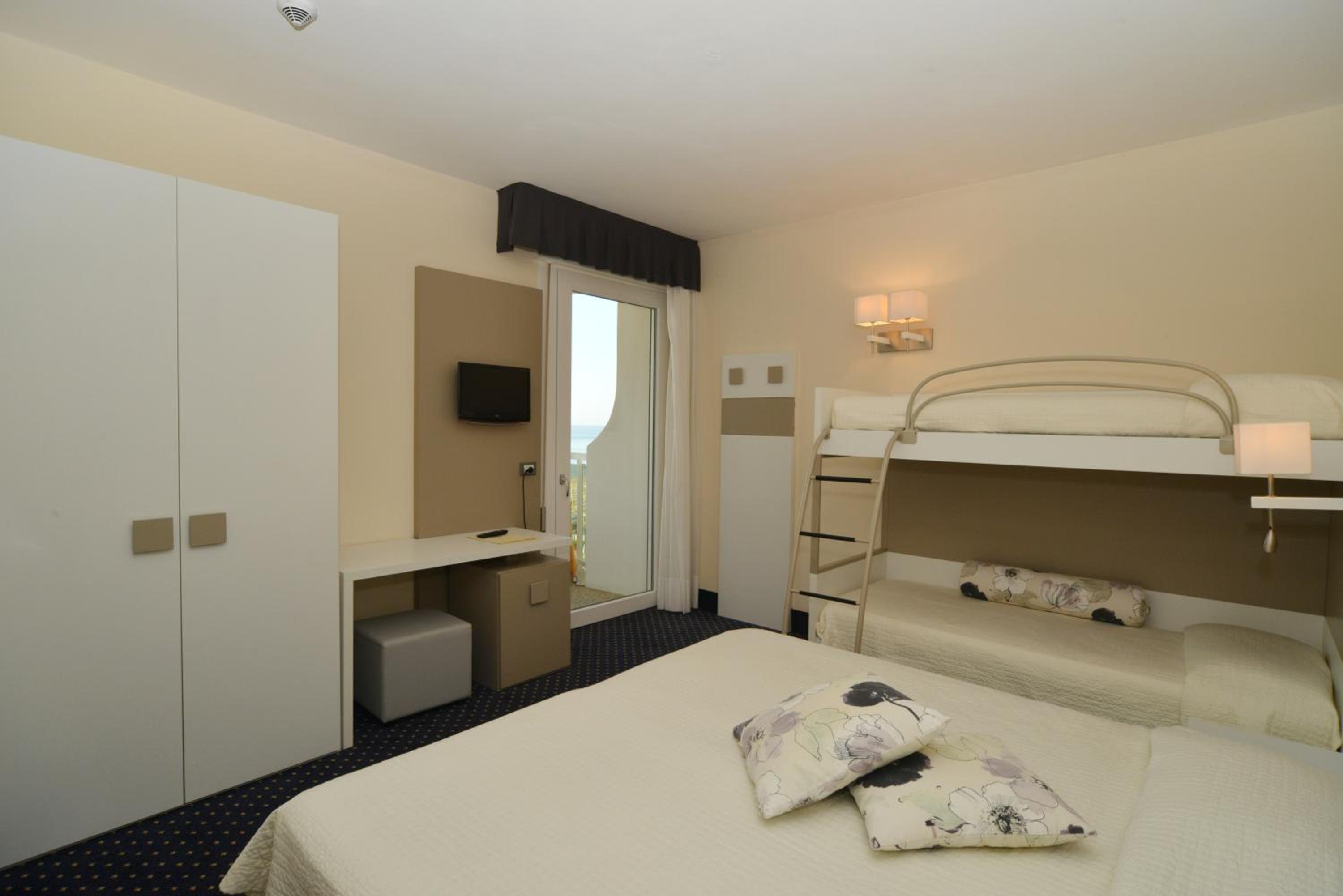 Comfort Quadruple Room with Balcony and Lateral Sea View