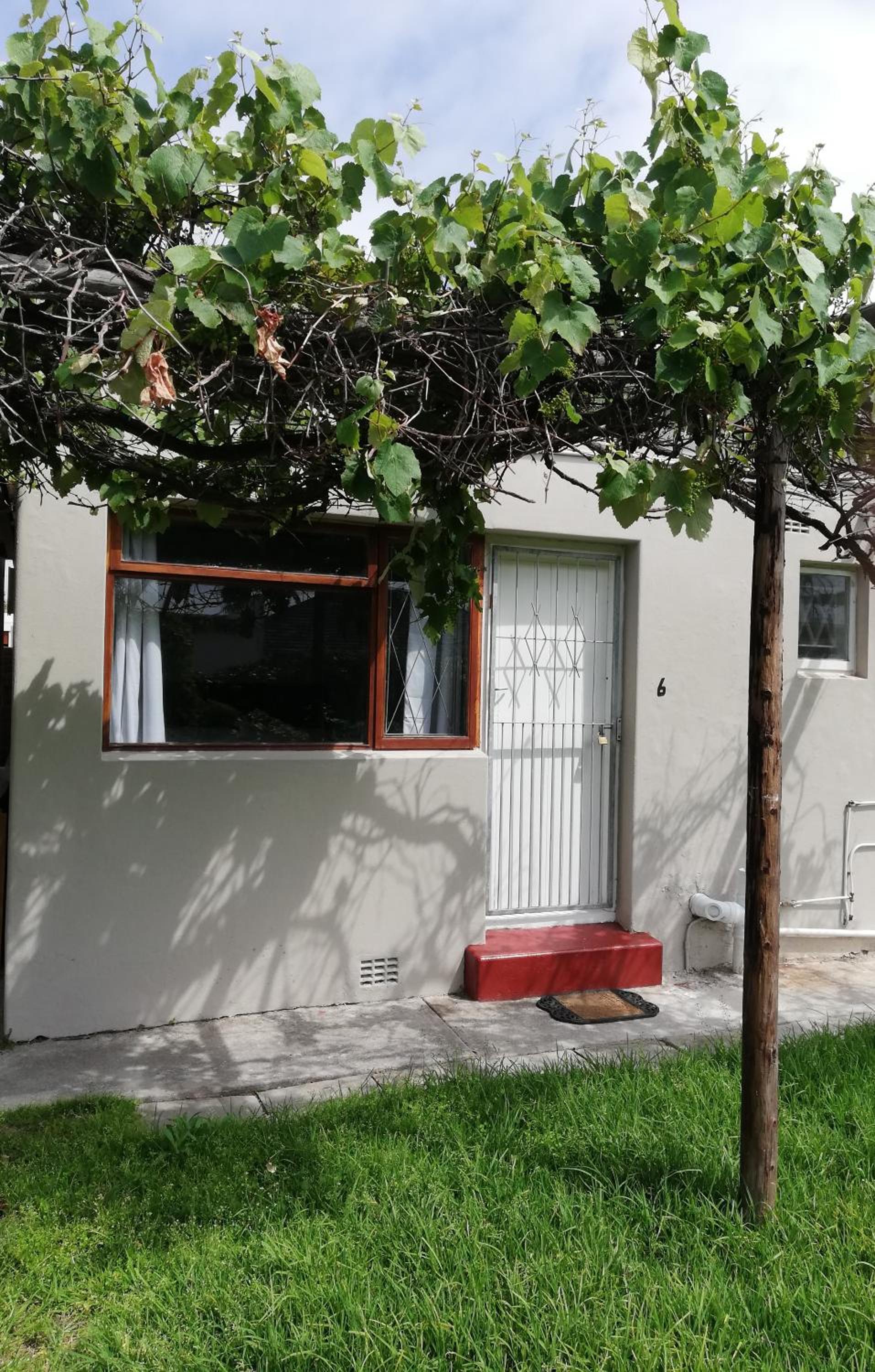 Double Room with Private Bathroom - Photo 2
