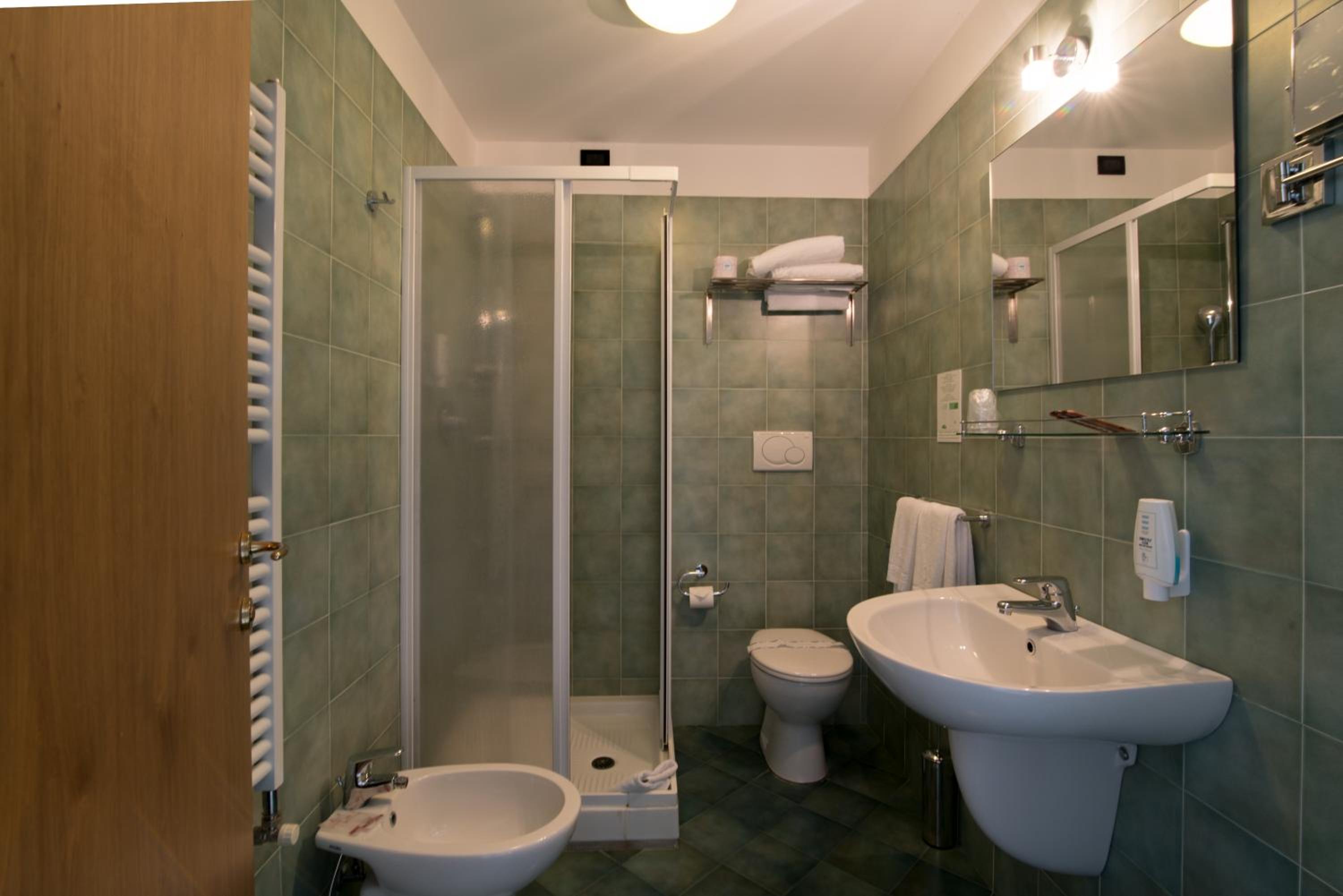 Double Room - Photo 3