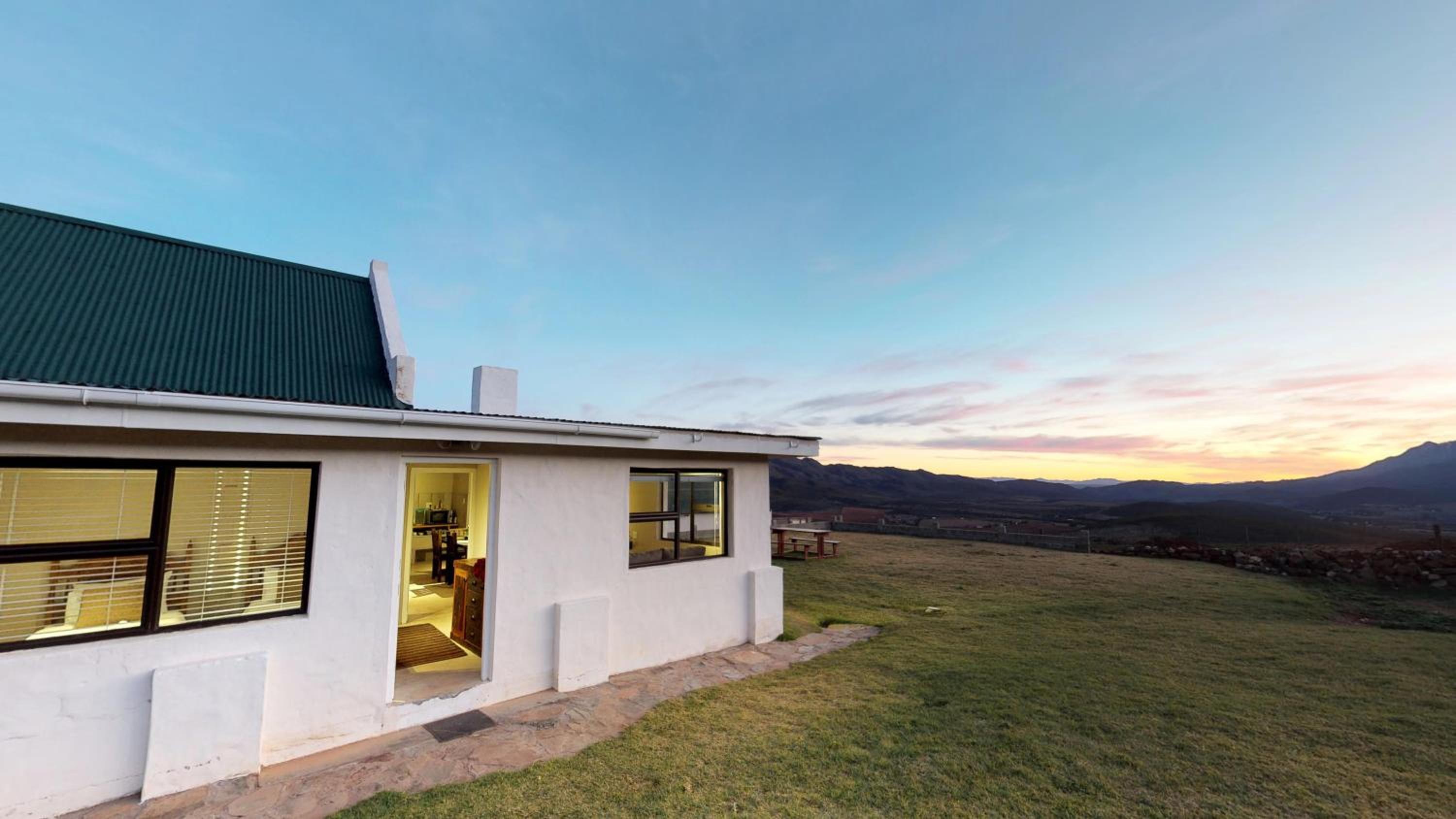 Two-Bedroom Cottage photo 2