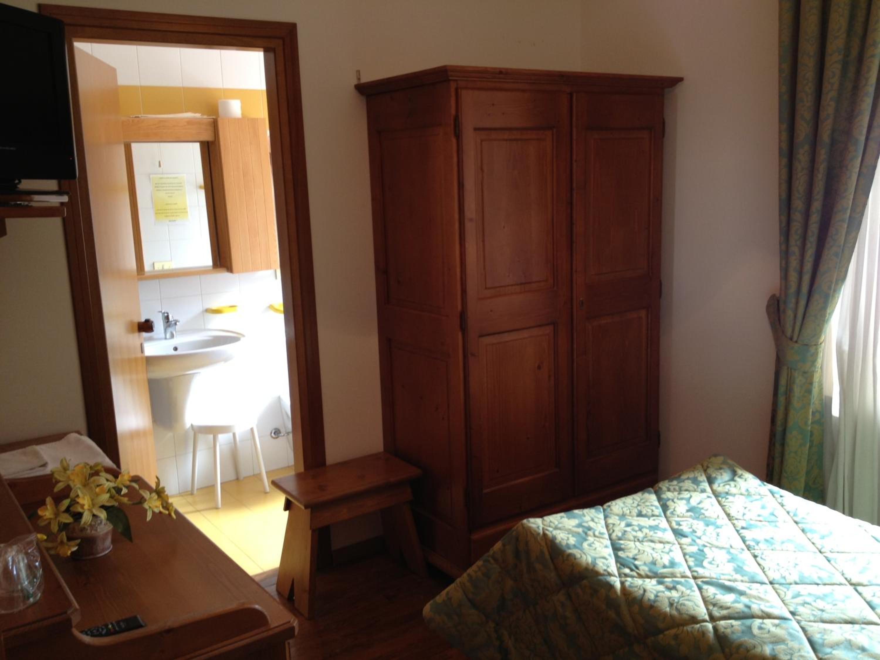 Single Room photo 2