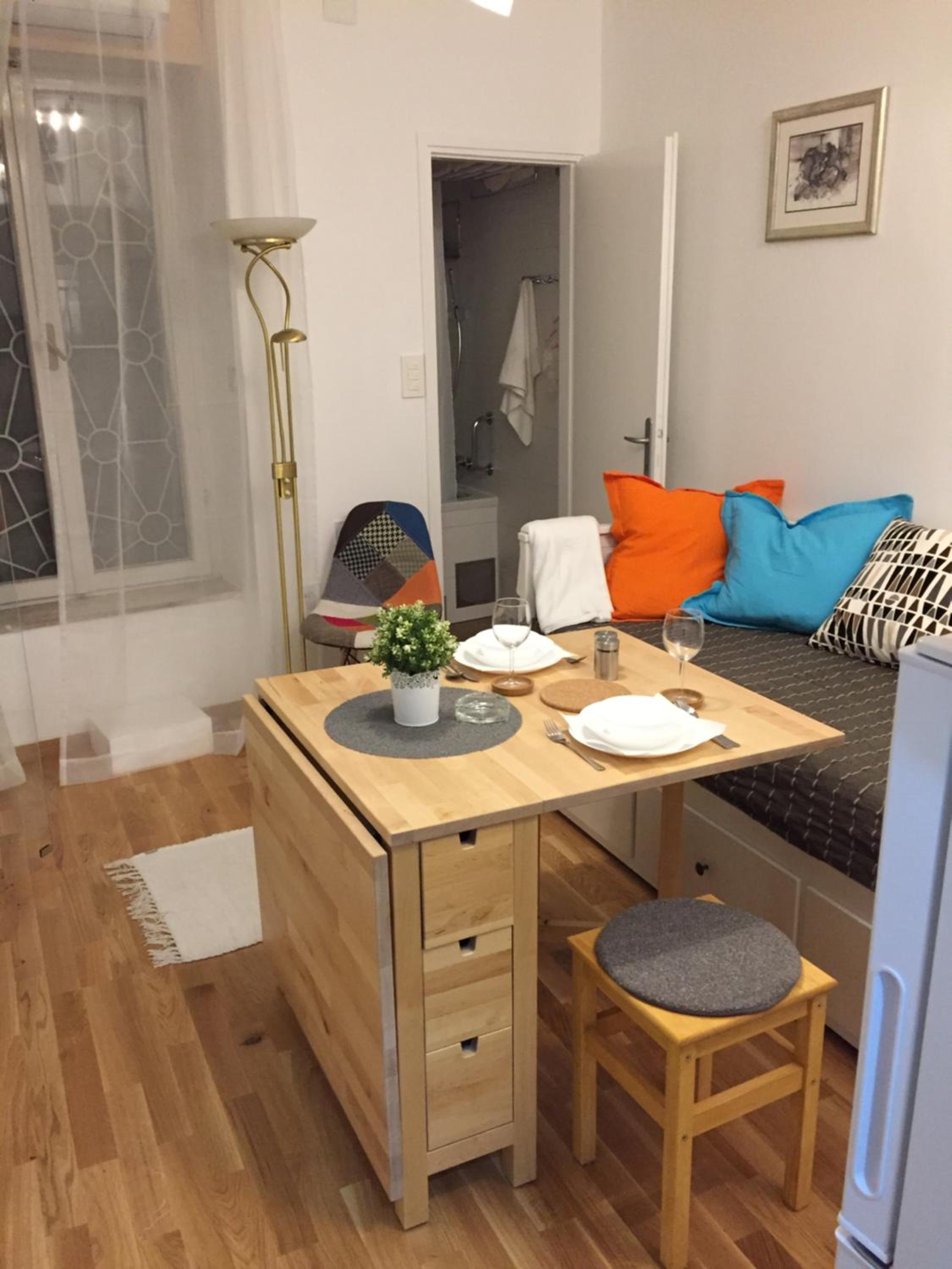 Studio Apartment - Photo 1