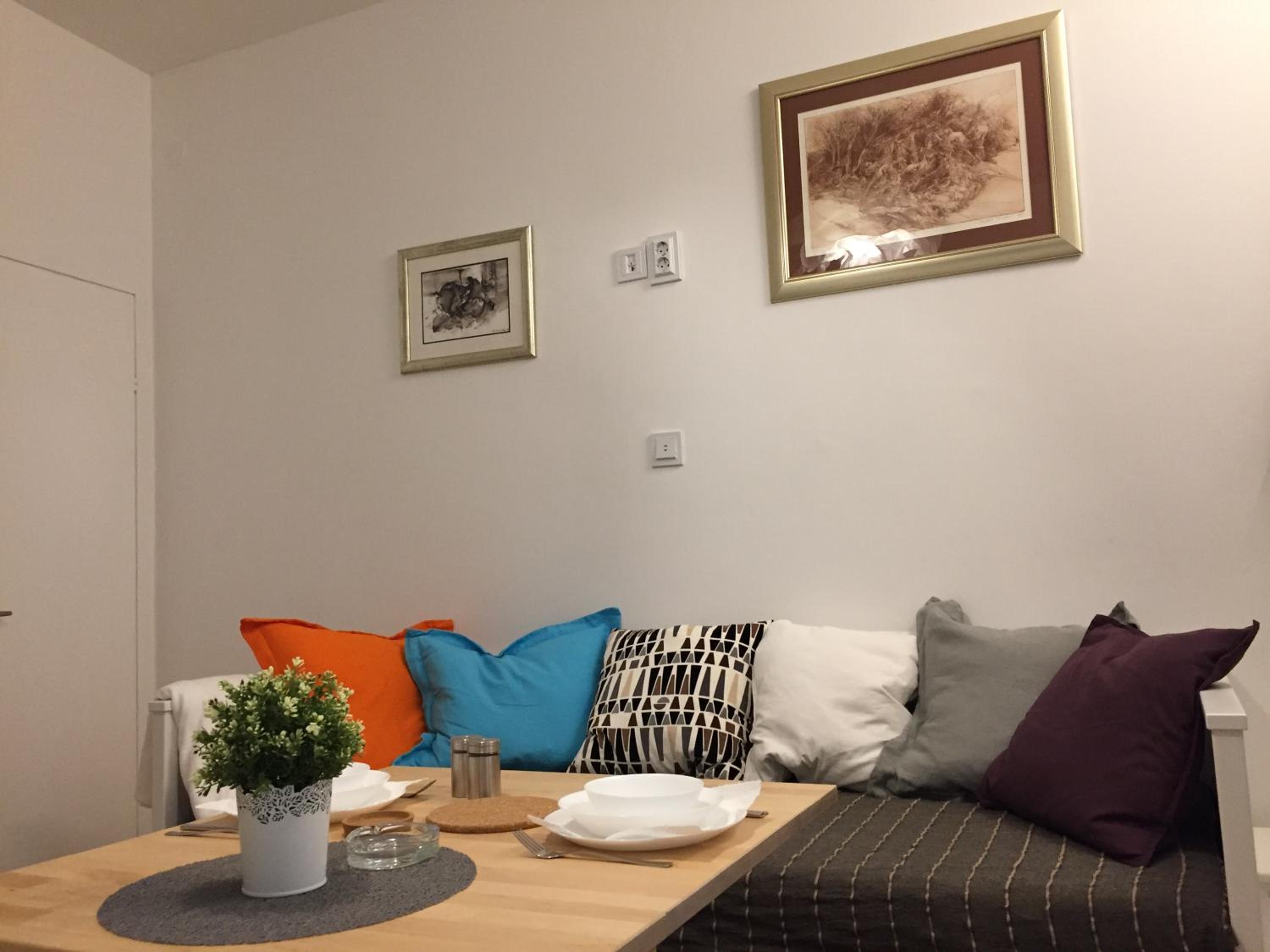 Studio Apartment - Photo 15