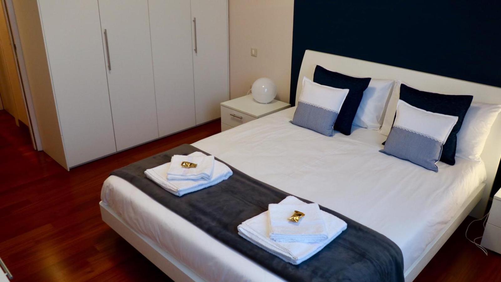 Large Double Room photo 2