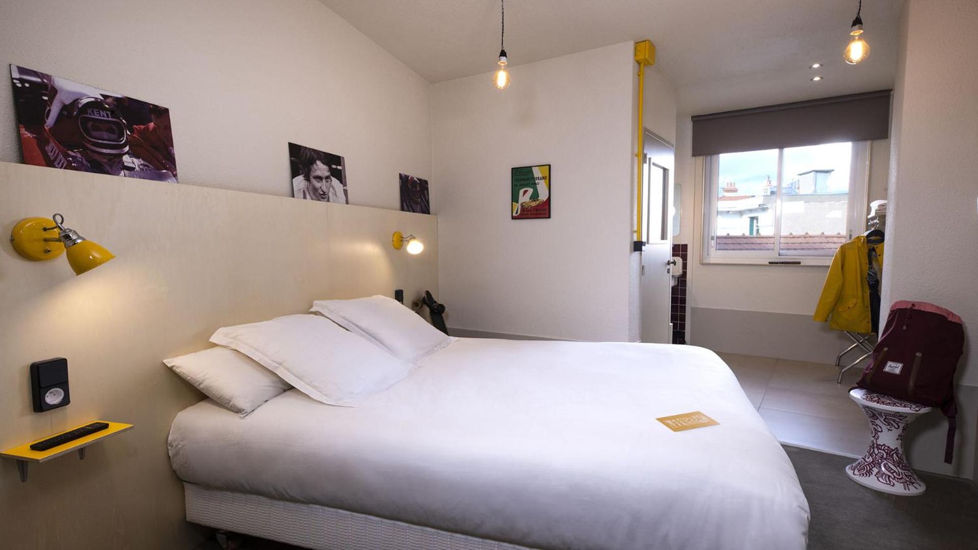 Arty Double Room - Photo 1