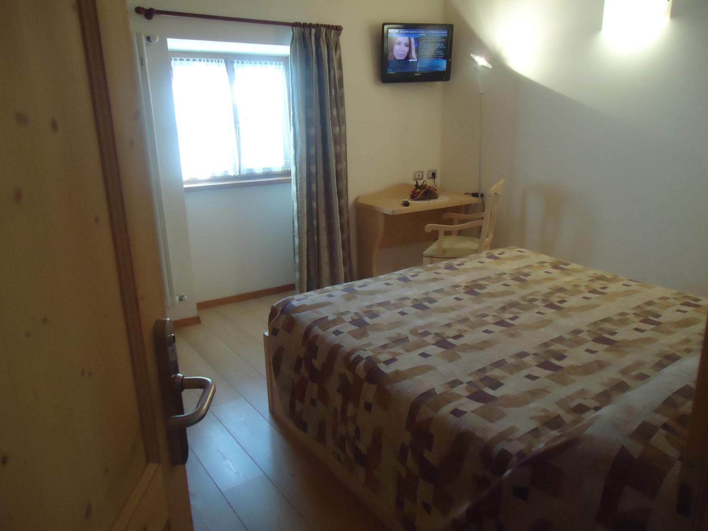Suite (4 Adults) photo 3