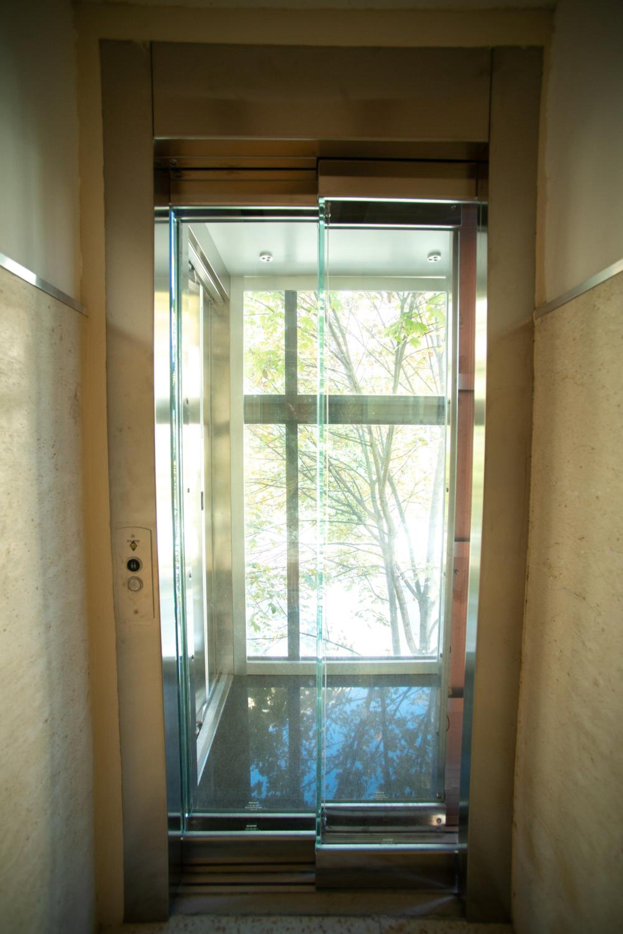 Two-Bedroom Apartment - Photo 27