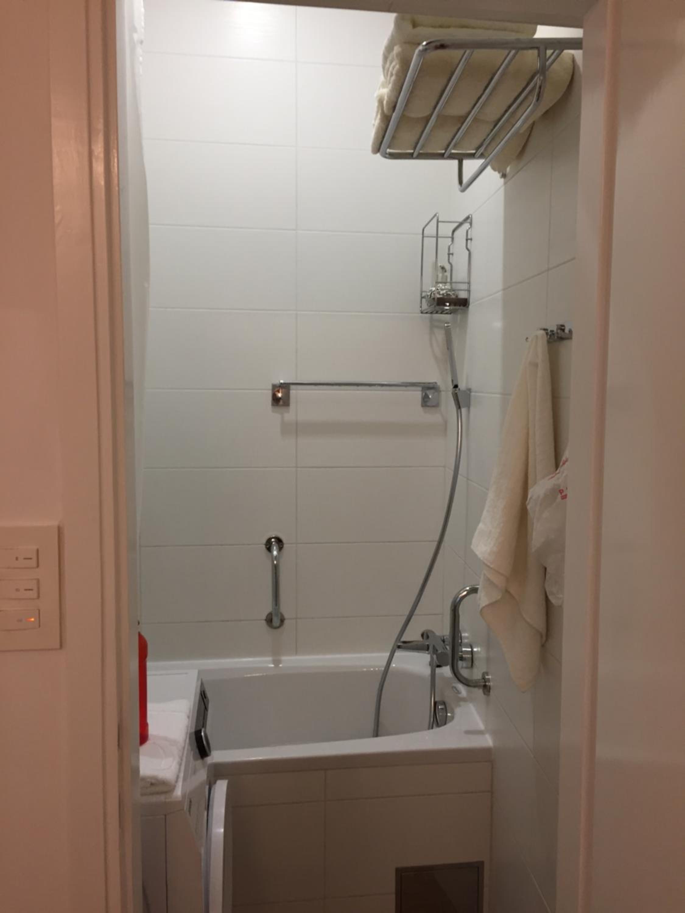 Studio Apartment - Photo 23