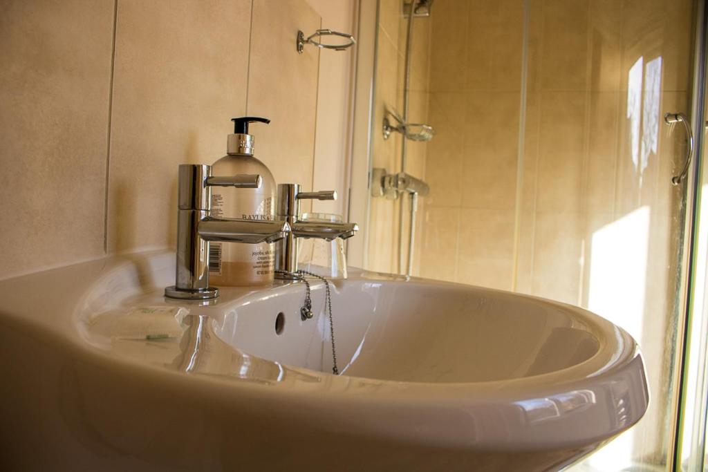 Deluxe Double Room - Photo 3